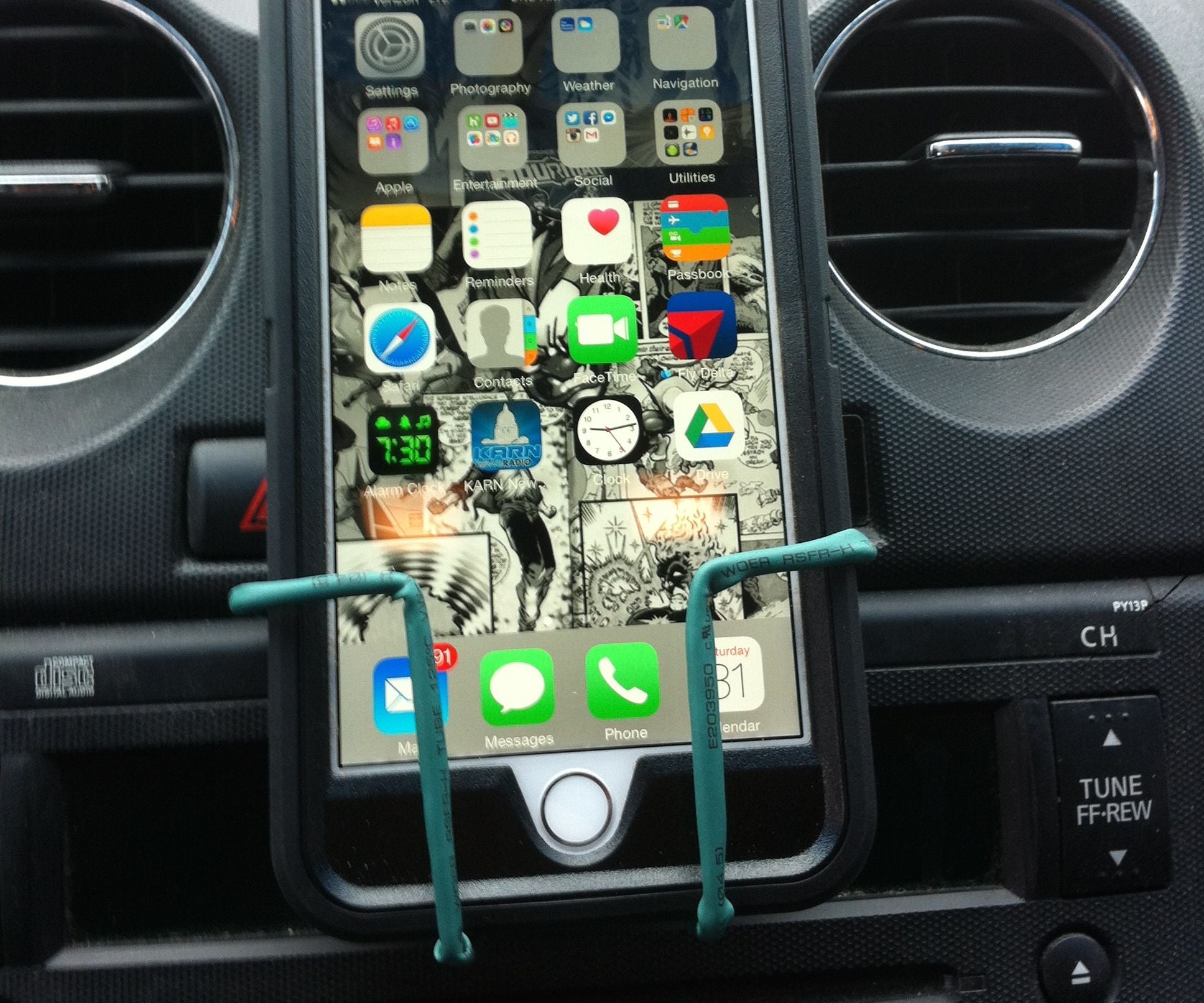 Dashboard Phone Holder (version 1) : 9 Steps - Instructables