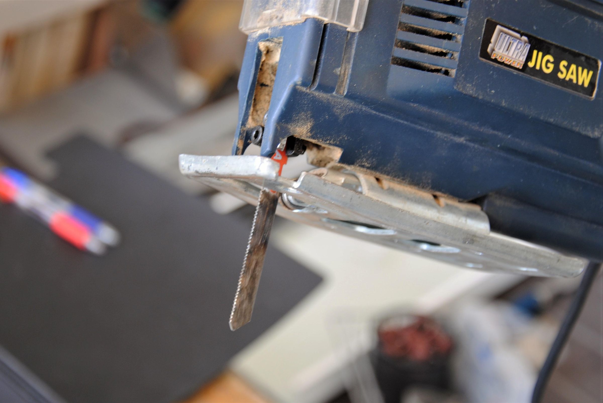 Top 10 Ways to Cut Metal Without an Angle Grinder! 11 Steps (with