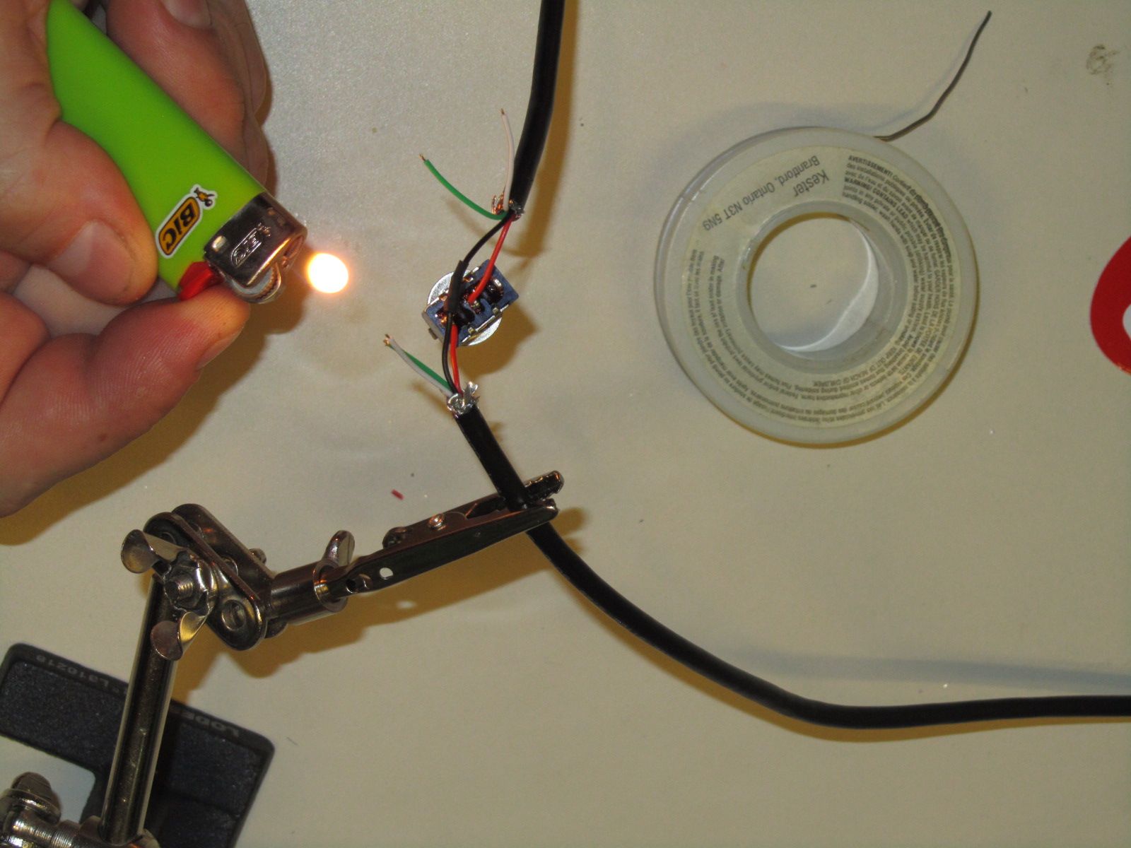 On/Off Switch for a USB-Powered Device : 4 Steps - Instructables