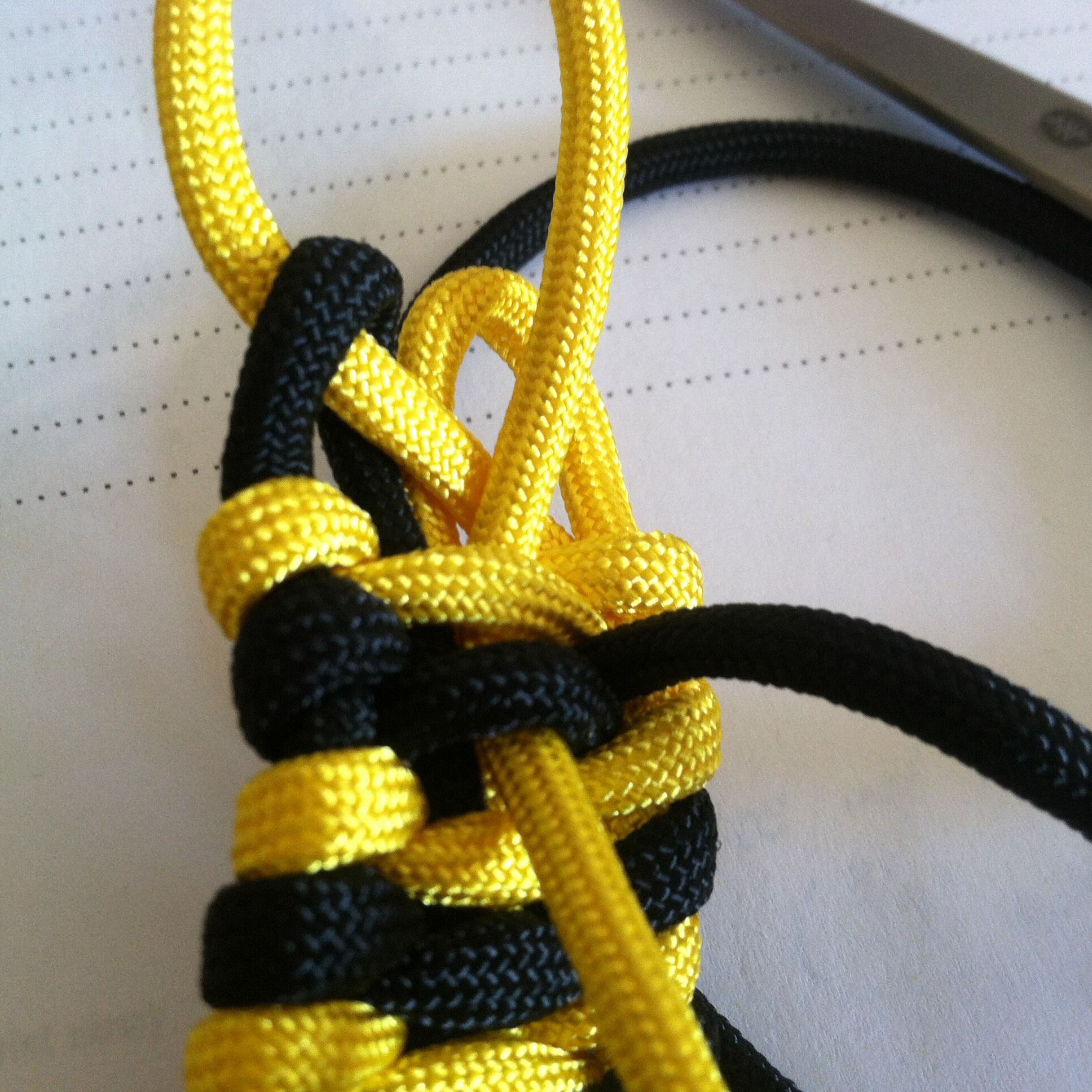 Ladder Bracket Or Trilobite Paracord Bracelet 8 Steps Instructables