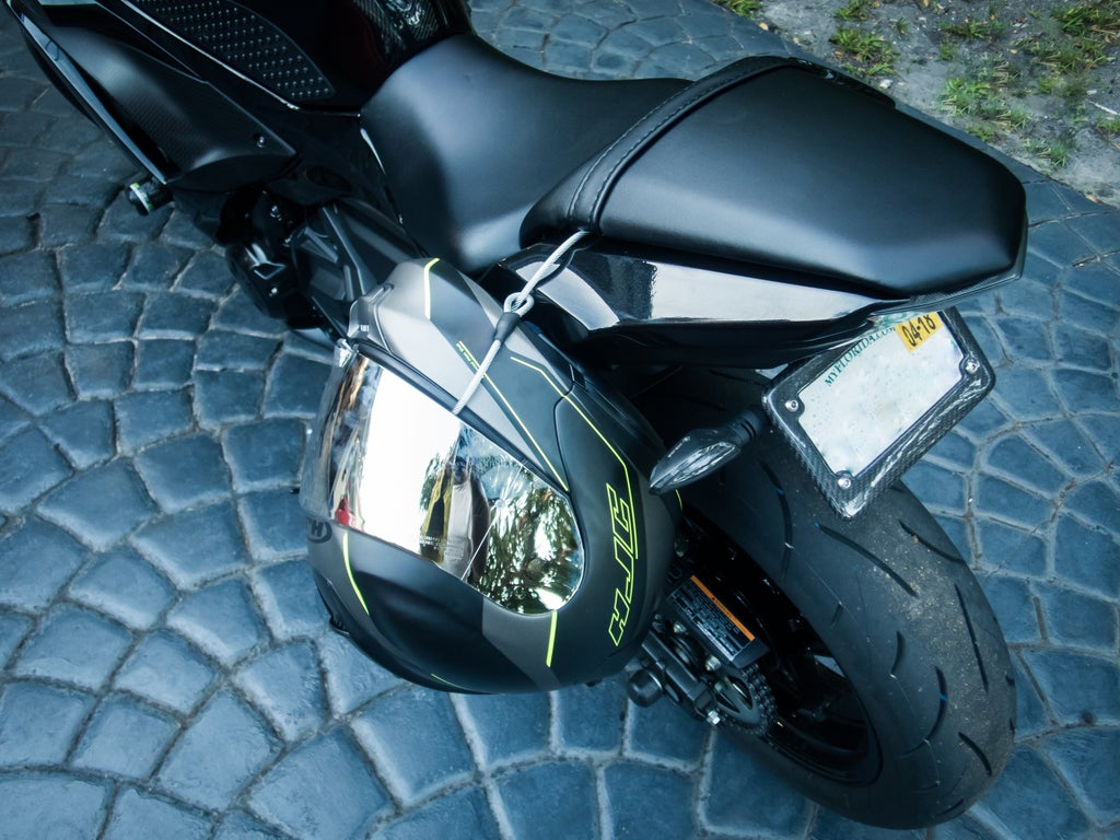 How To Lock Motorcycle Helmet Bike | Reviewmotors.co