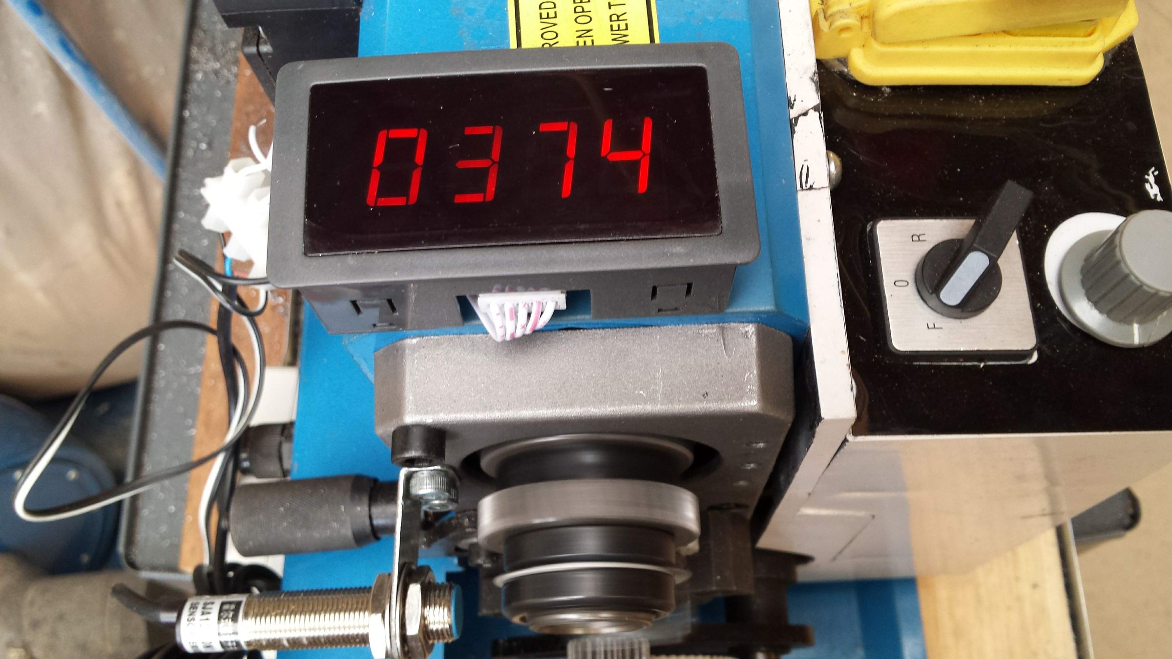 An Easy and Cheap RPM / Tachometer Upgrade for the Mini Chinese Lathe
