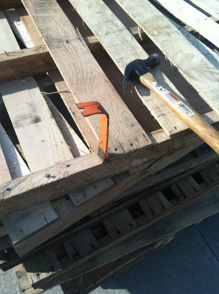 Etapa 1: adquirir e demolir paletes