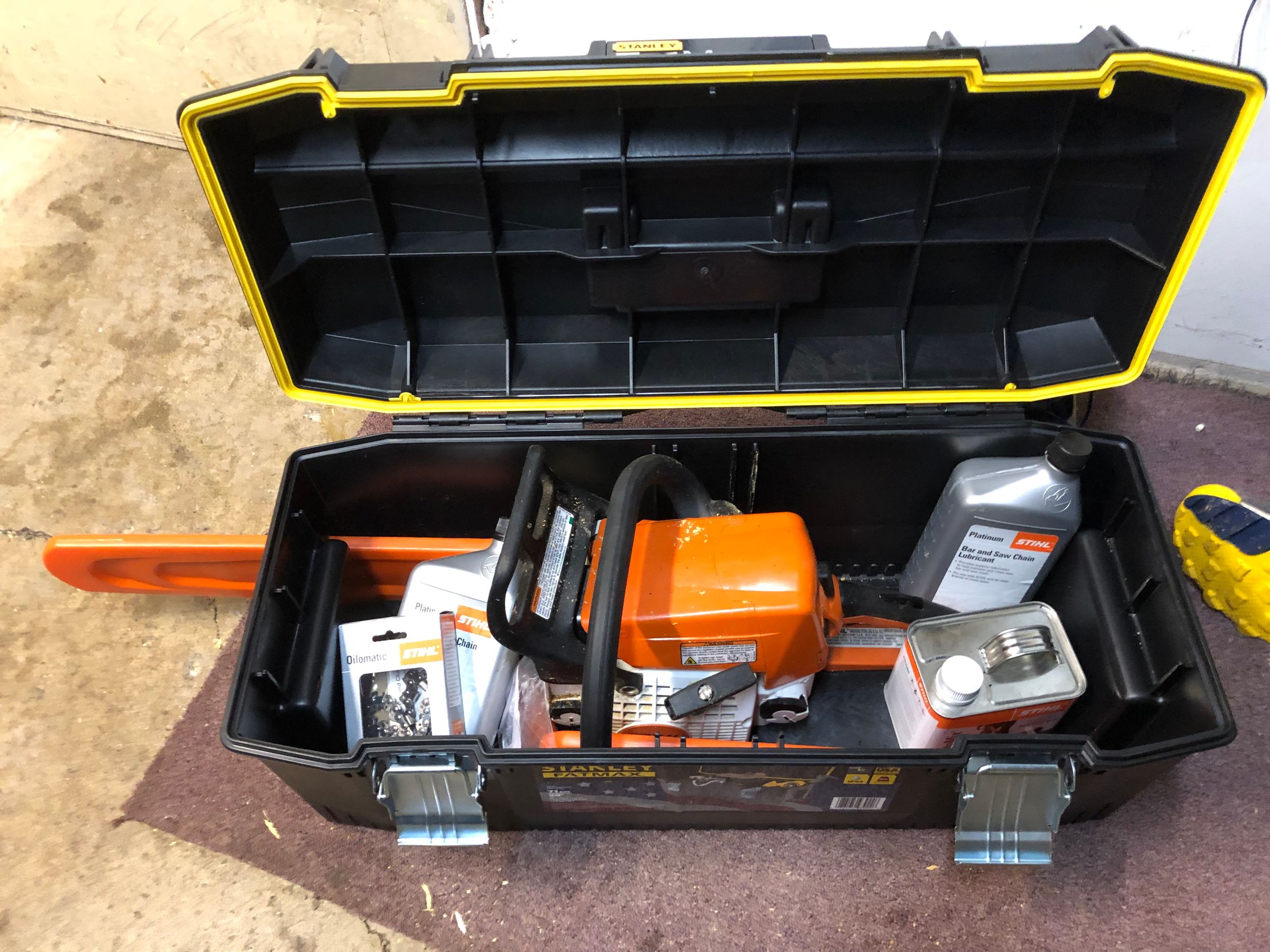 Toolbox Into Chainsaw Case : 4 Steps 
