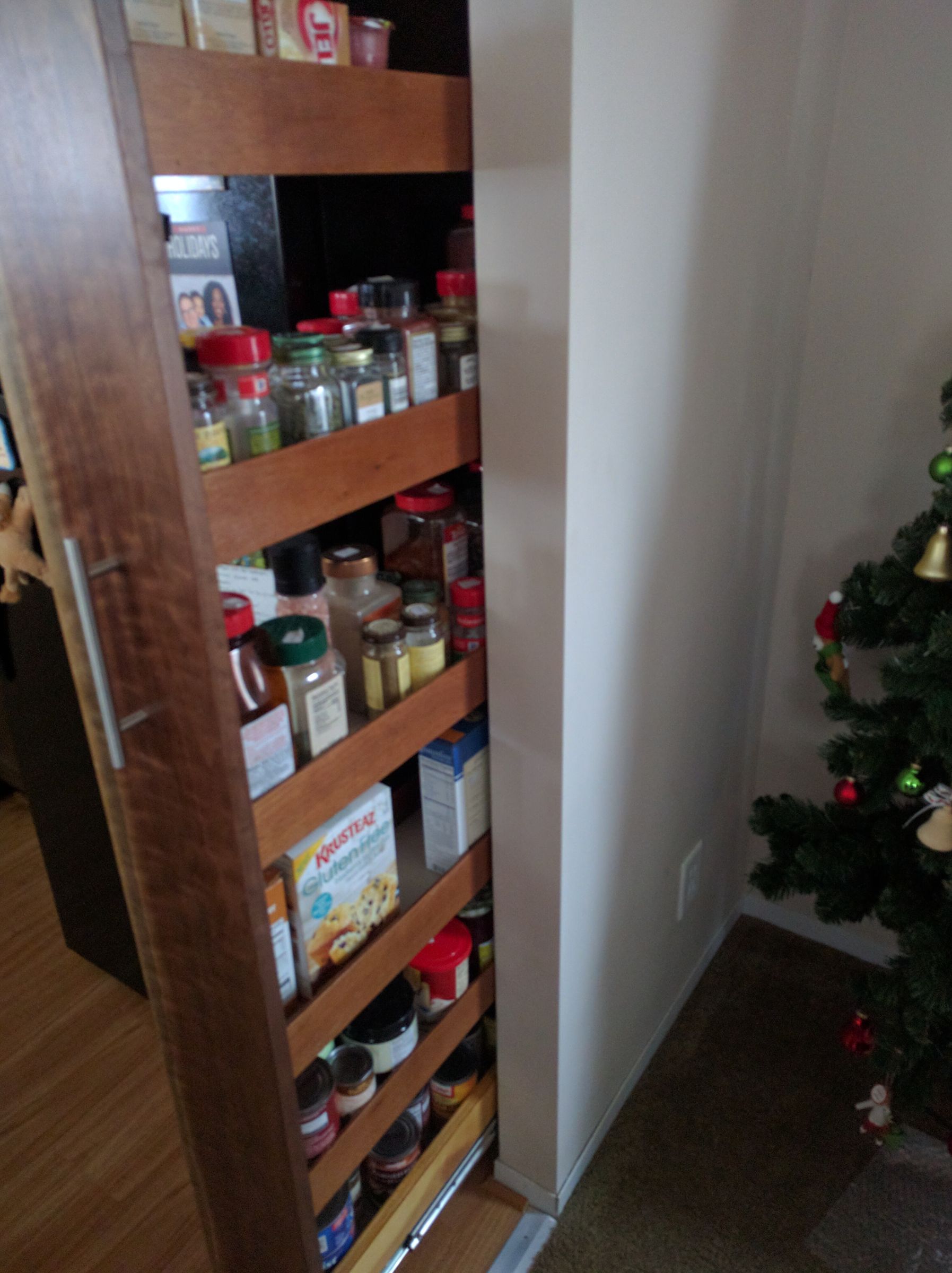 Pull Out Between Wall and Refrigerator. 3 Steps (with Pictures