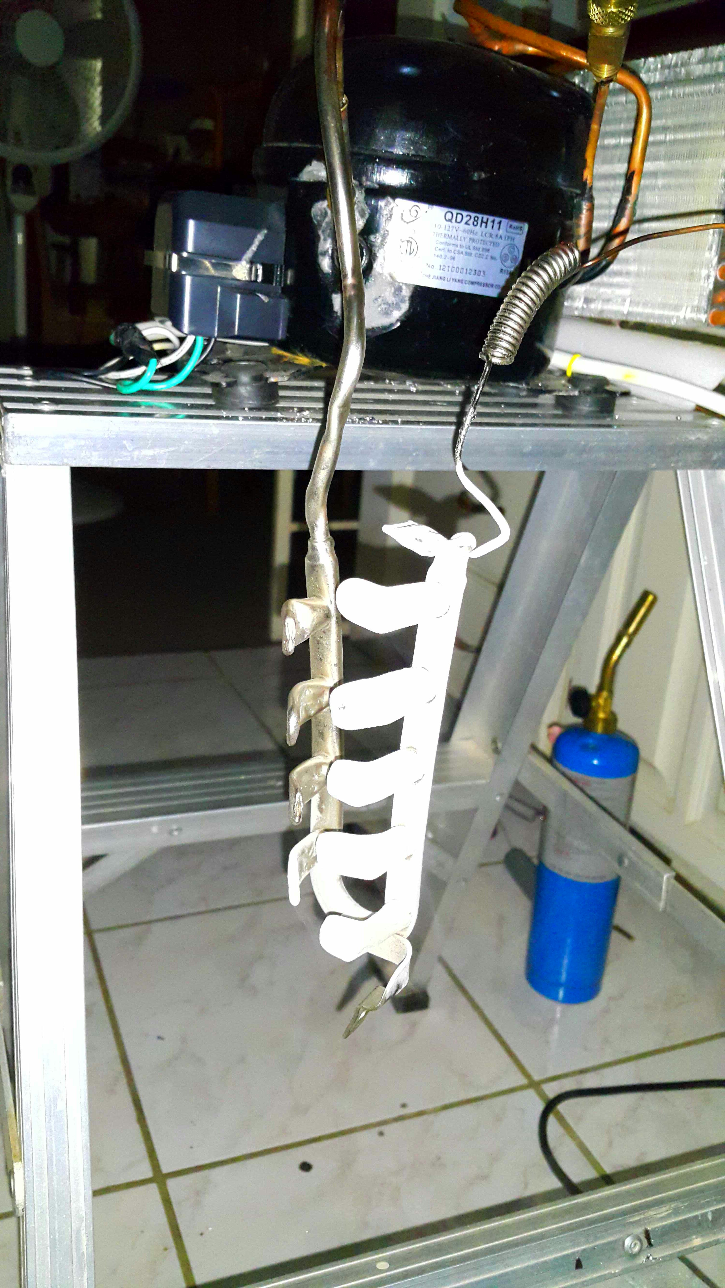 Repairing a Broken Refrigerant Line. 7 Steps (with Pictures