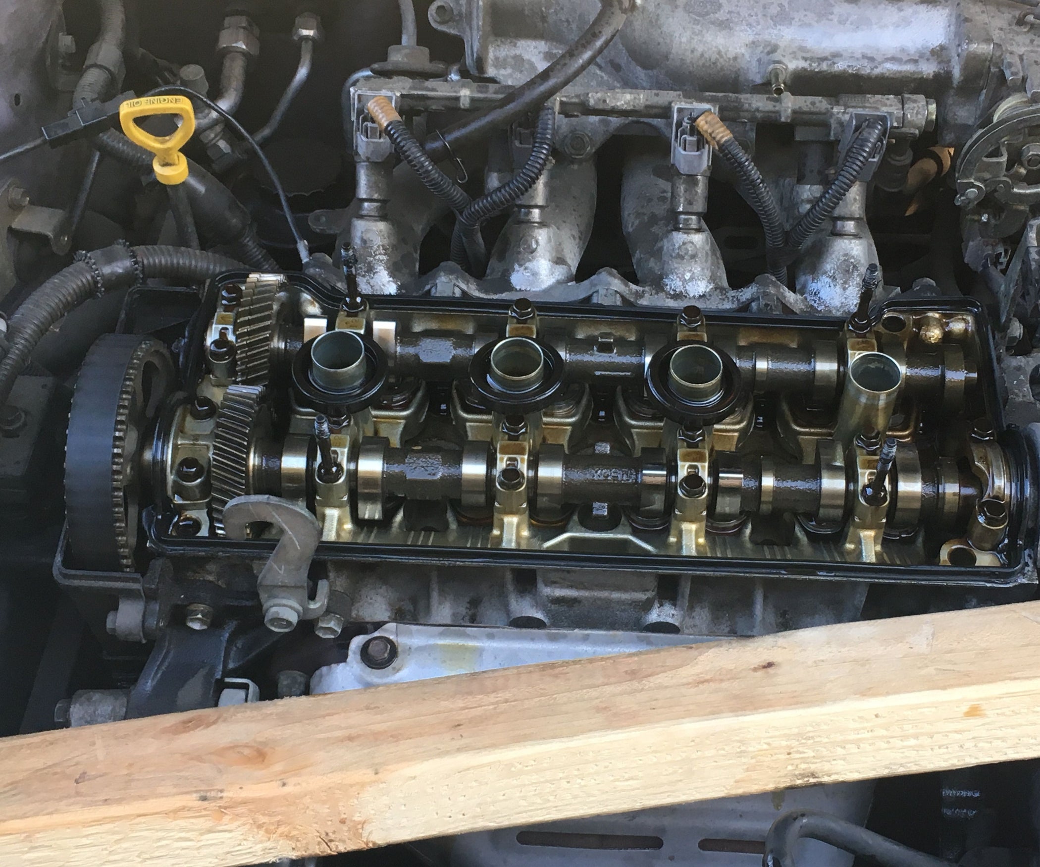 Replacing Valve Cover Gasket & Spark Plug Seals 1997 Toyota Corolla, 1.6L 5 Steps Instructables