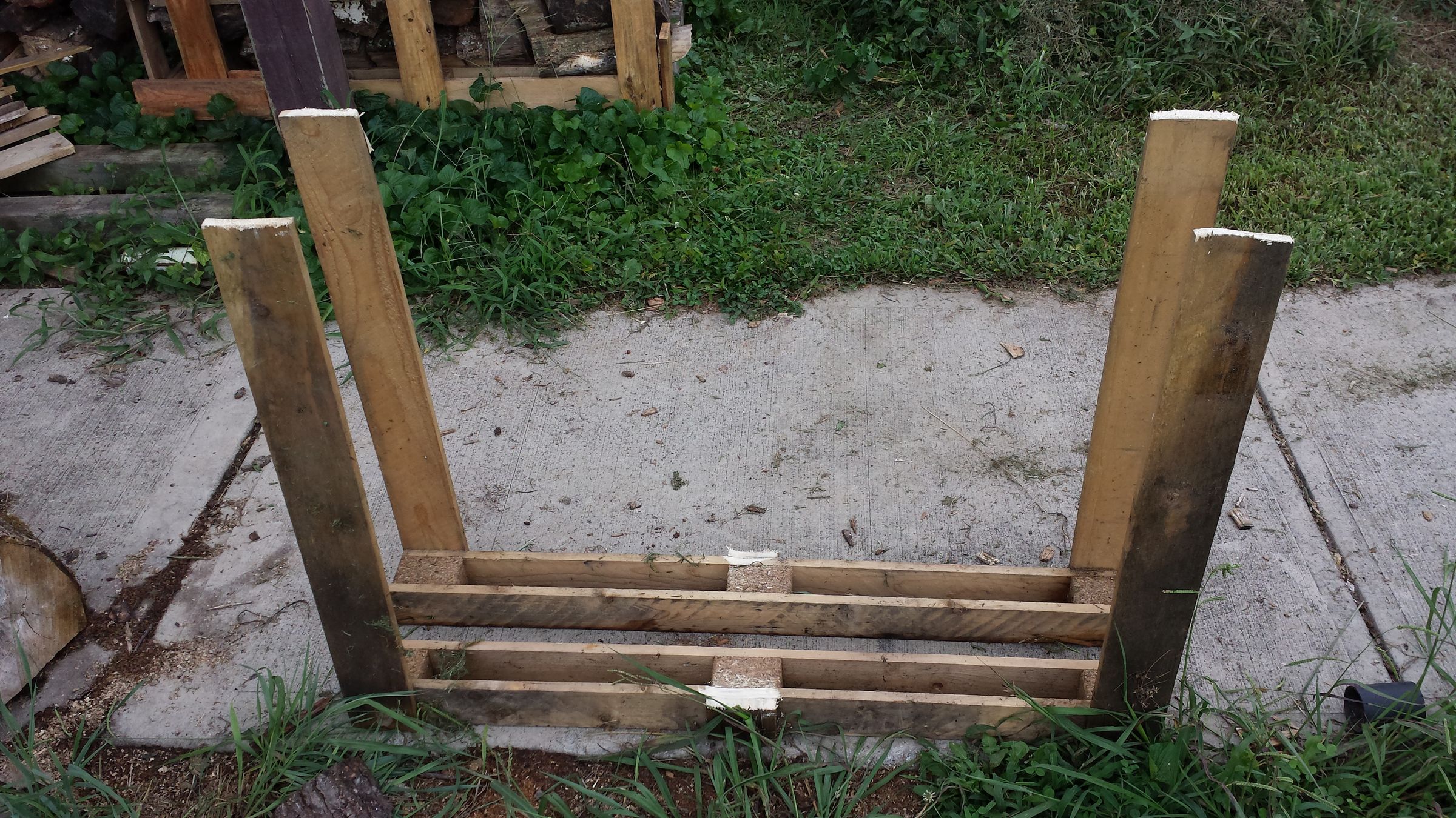Firewood Storage Rack From a Pallets... Super Simple 3 Steps