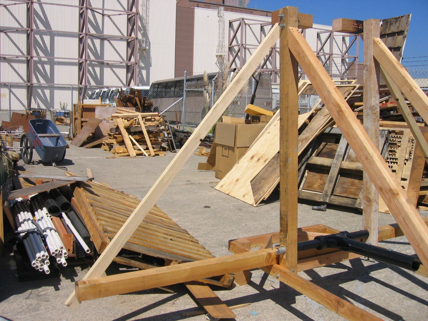 How to Build a Catapult 15 Steps (with Pictures) Instructables