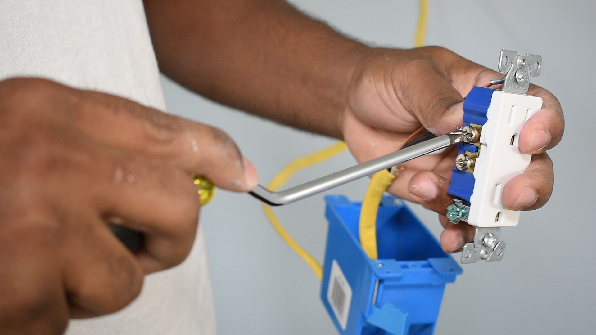 Make a TV Panel and Hide Your Wires 10 Steps (with Pictures