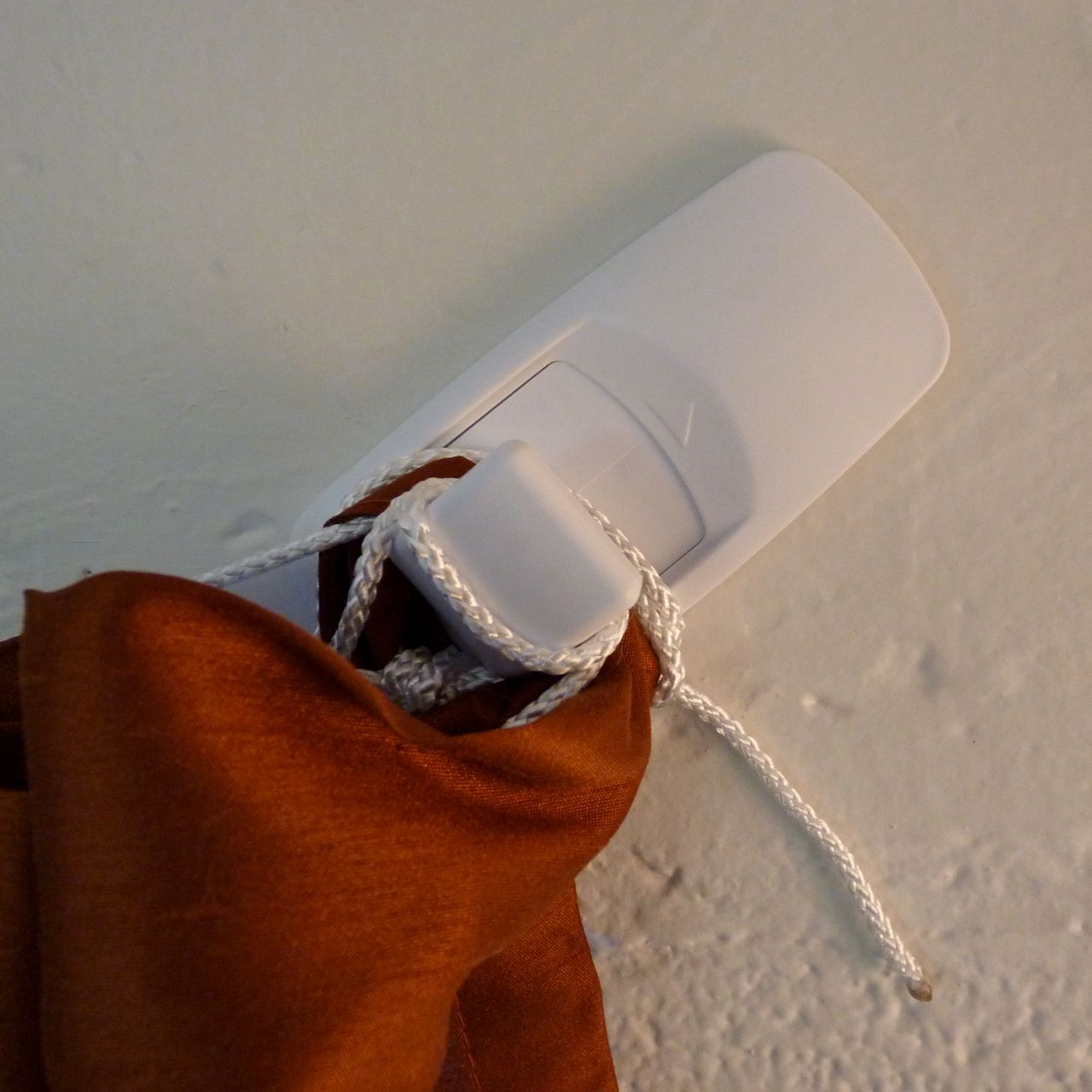 Dorm Room Curtains 4 Steps Instructables