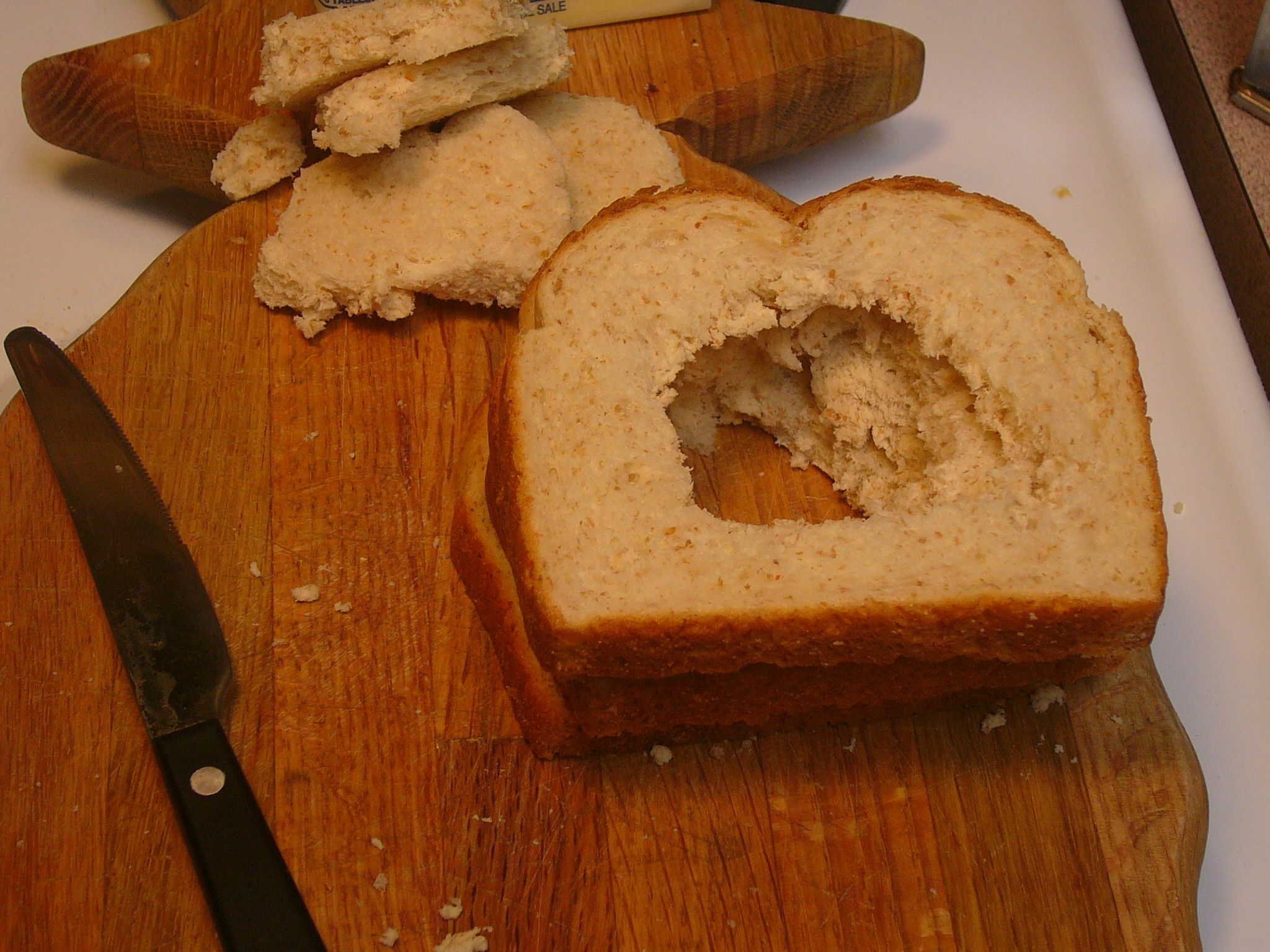 Collegiate Meals Pretner S Mom Toad In The Hole Egg In A Blanket Egg In Toast 3 Steps With Pictures Instructables