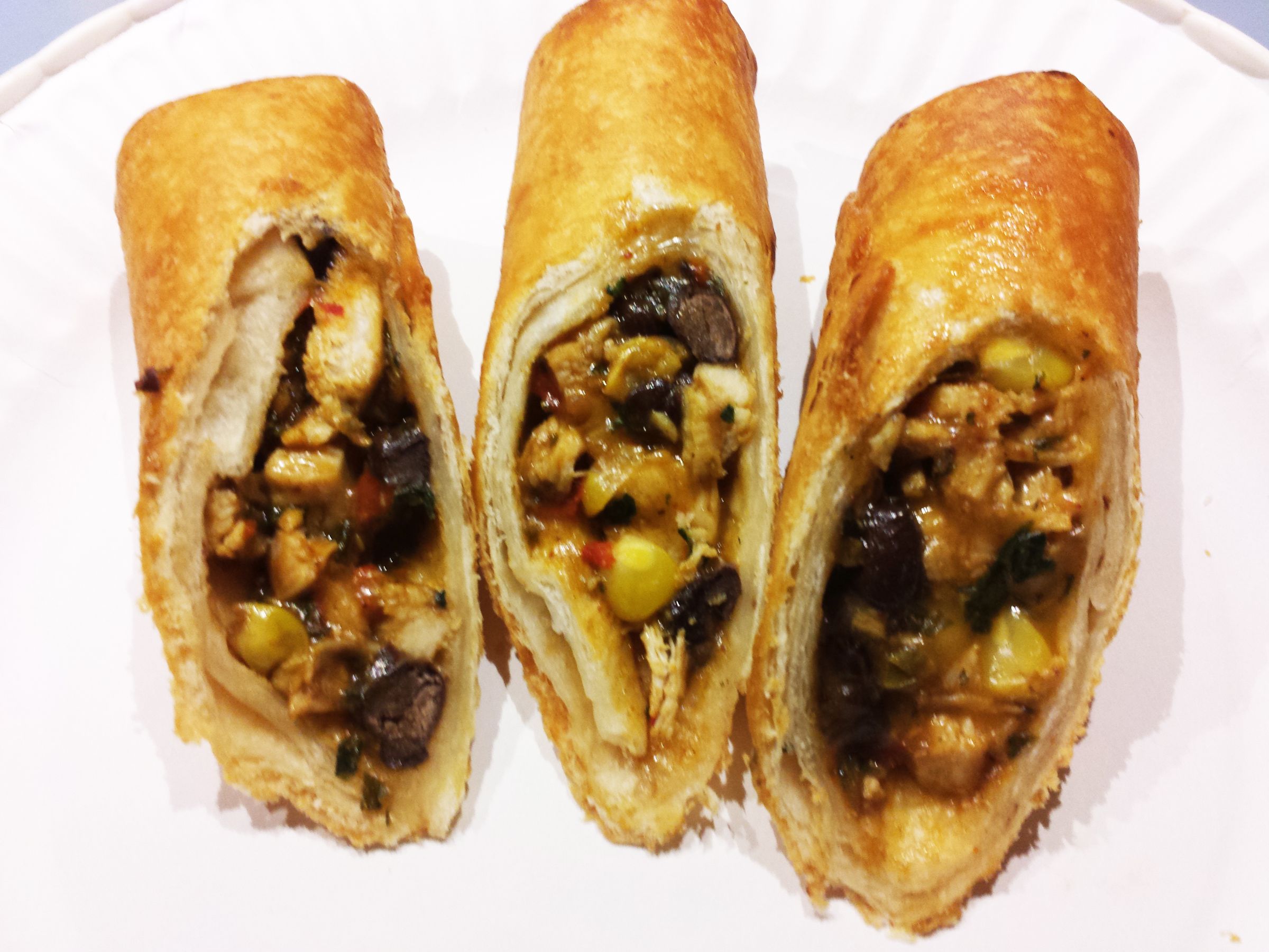 Southwestern Egg Rolls With Avacado Dipping Sauce (Copycat of Chili's