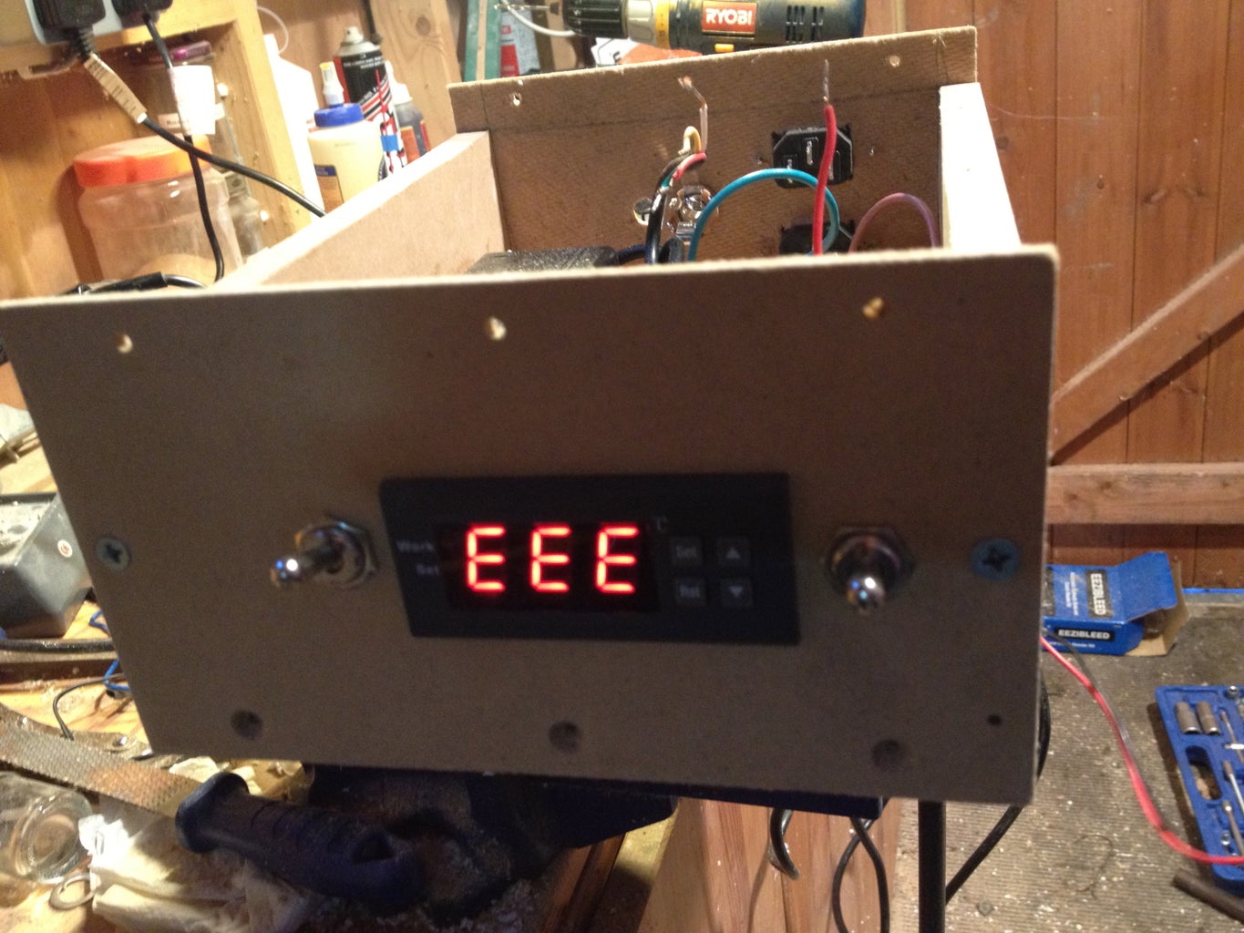 Small Incubator With Temperature Controller 8 Steps Circuit Diagram