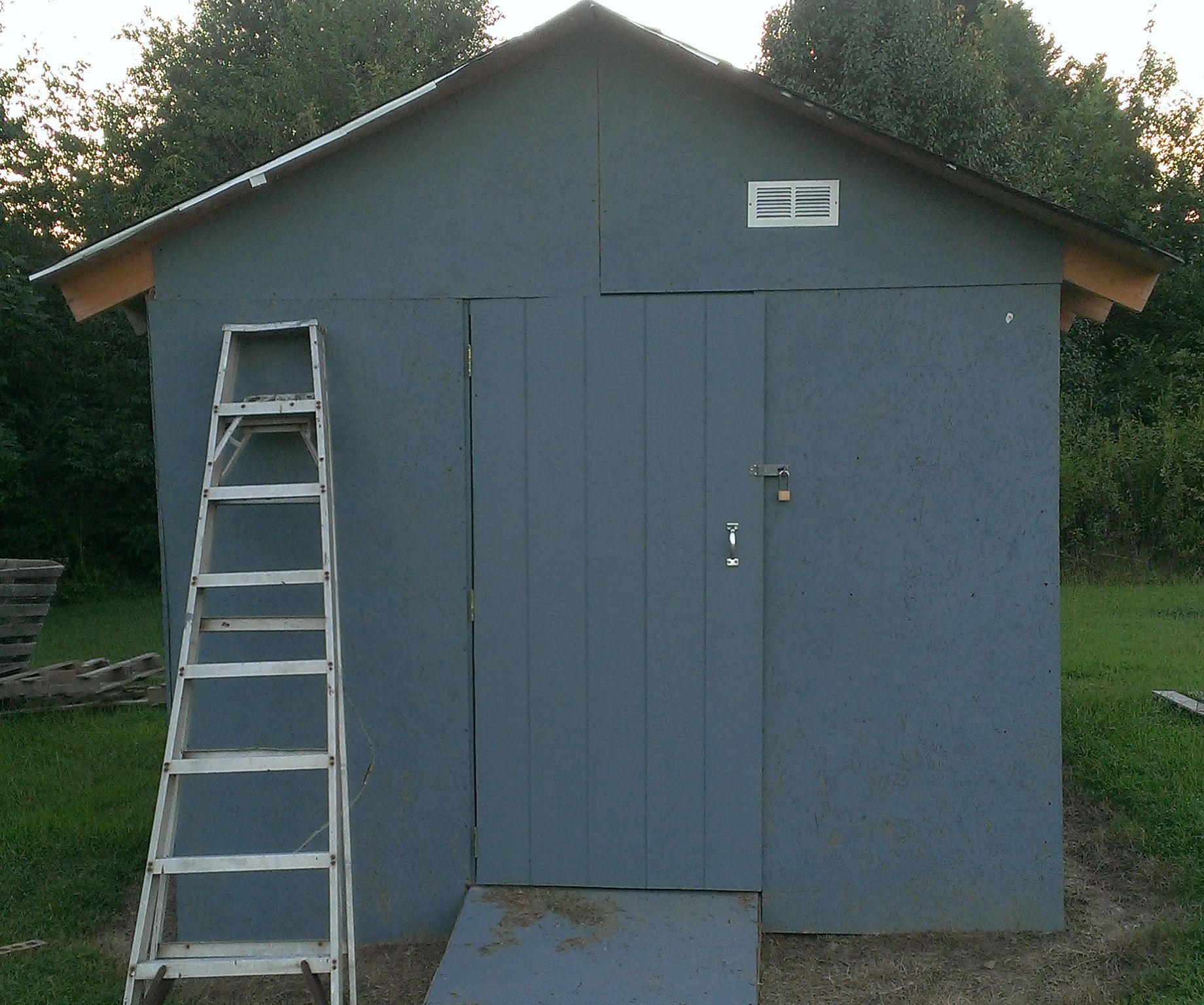 Garden Shed From Pallets