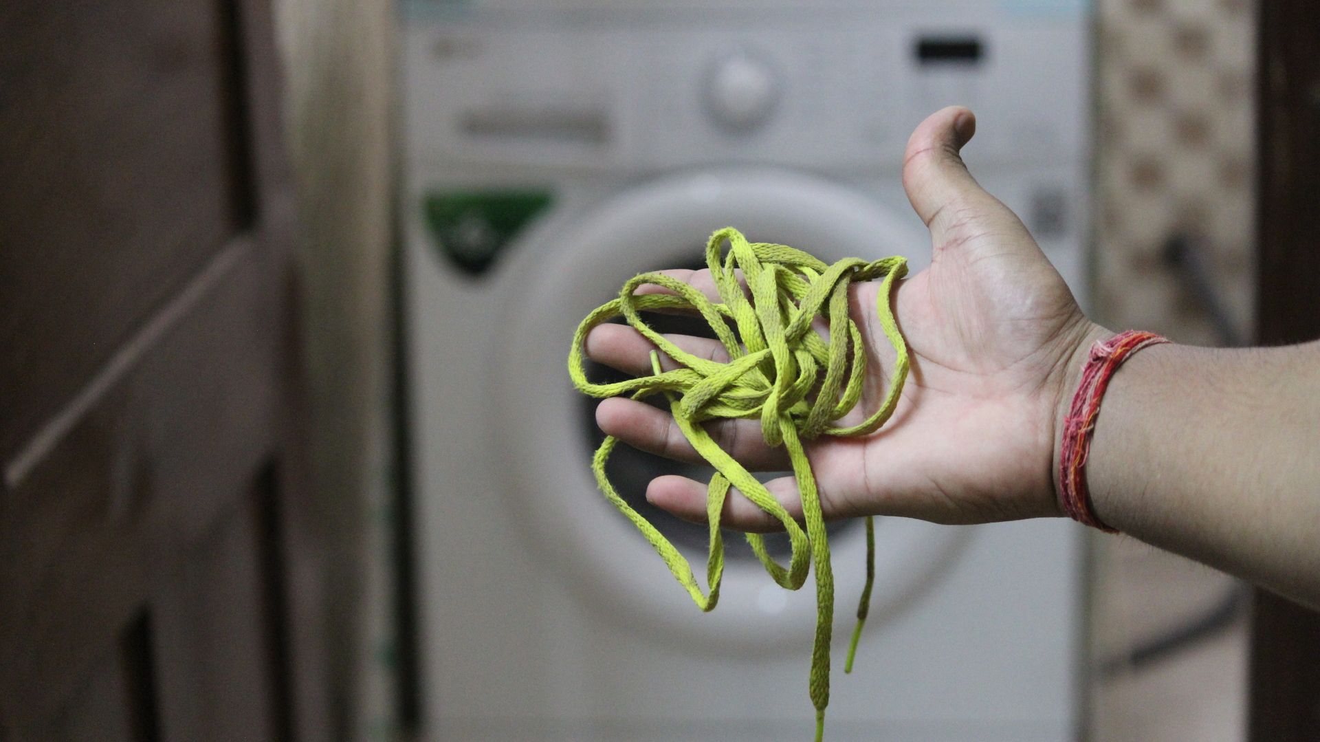 washing football boots in washing machine