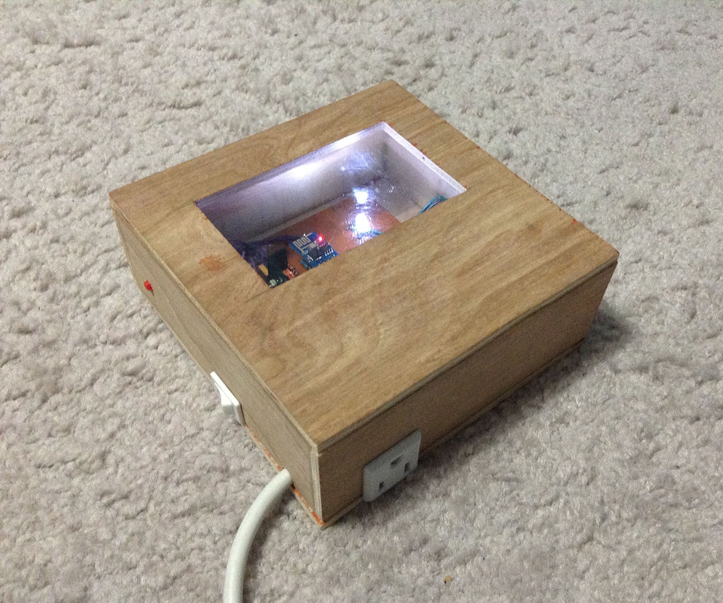 ESP 8266 ARDUINO WIFI CONTROLLED AC OUTLET