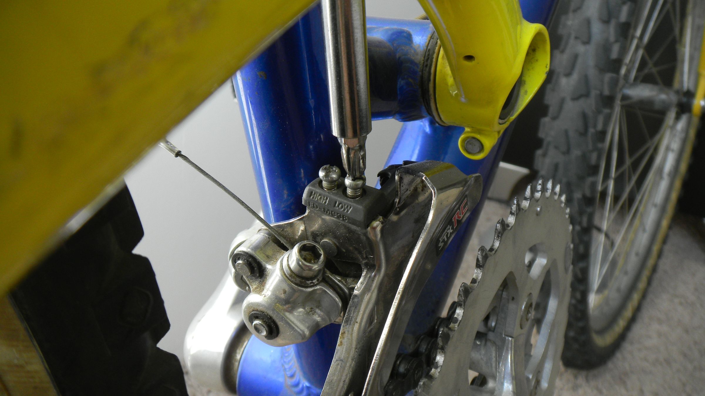 How to Properly Adjust the Front Derailleur on Your Bicycle 7 Steps