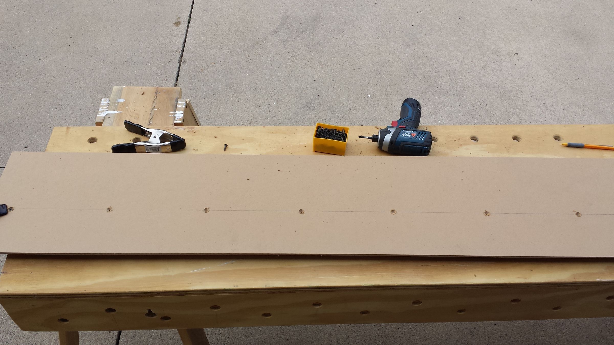 Simple Plywood Cutting Table / Work Table (Updated) 6 Steps (with