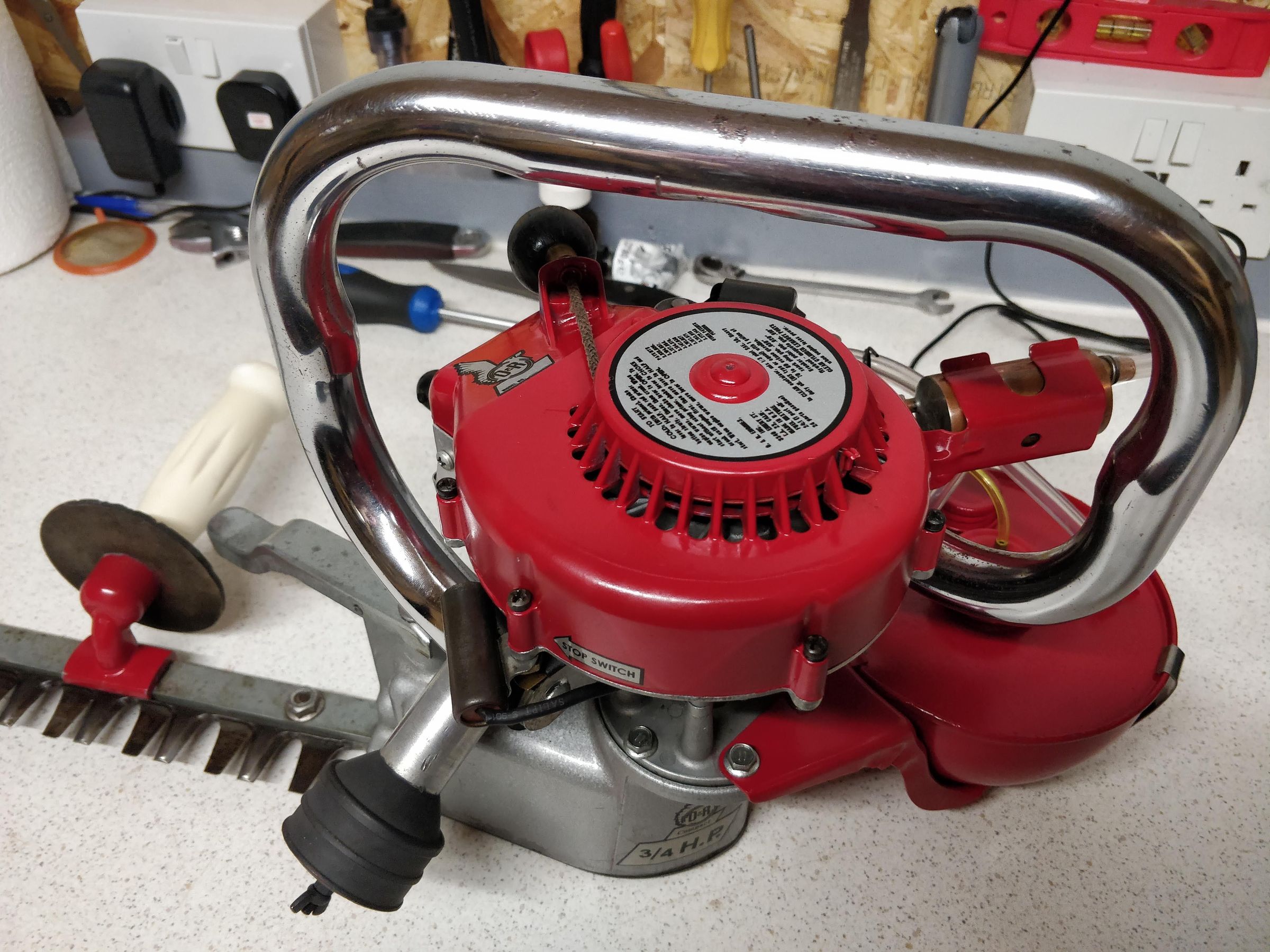 Ohlsson and Rice Little Wonder Hedge Trimmer 4 Steps Instructables