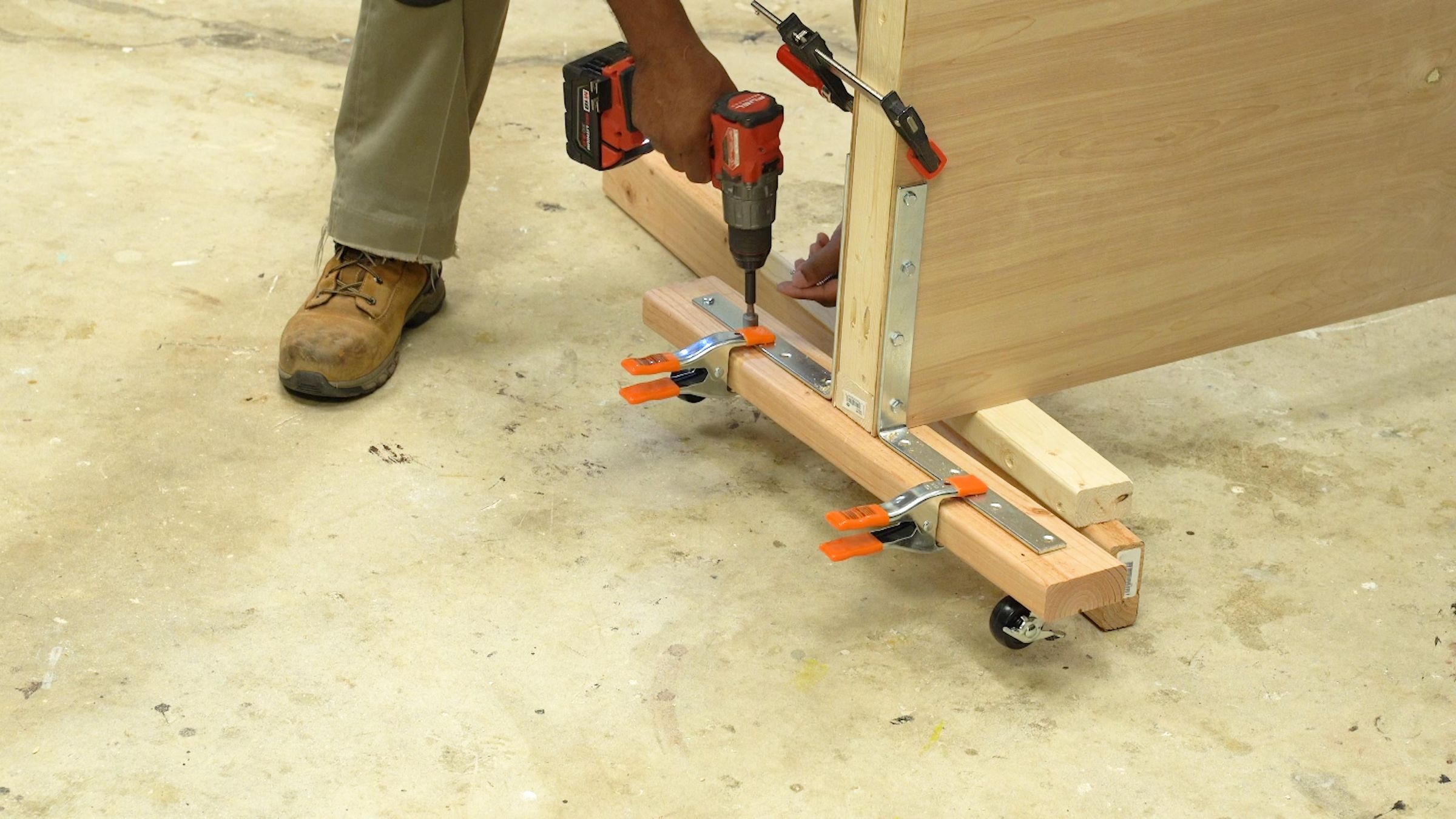 How to Build a Portable Pallet Wall 10 Steps (with Pictures