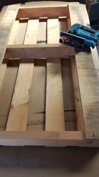 Wall Mounted Drop Down Pallet Bar 10 Steps With Pictures Instructables