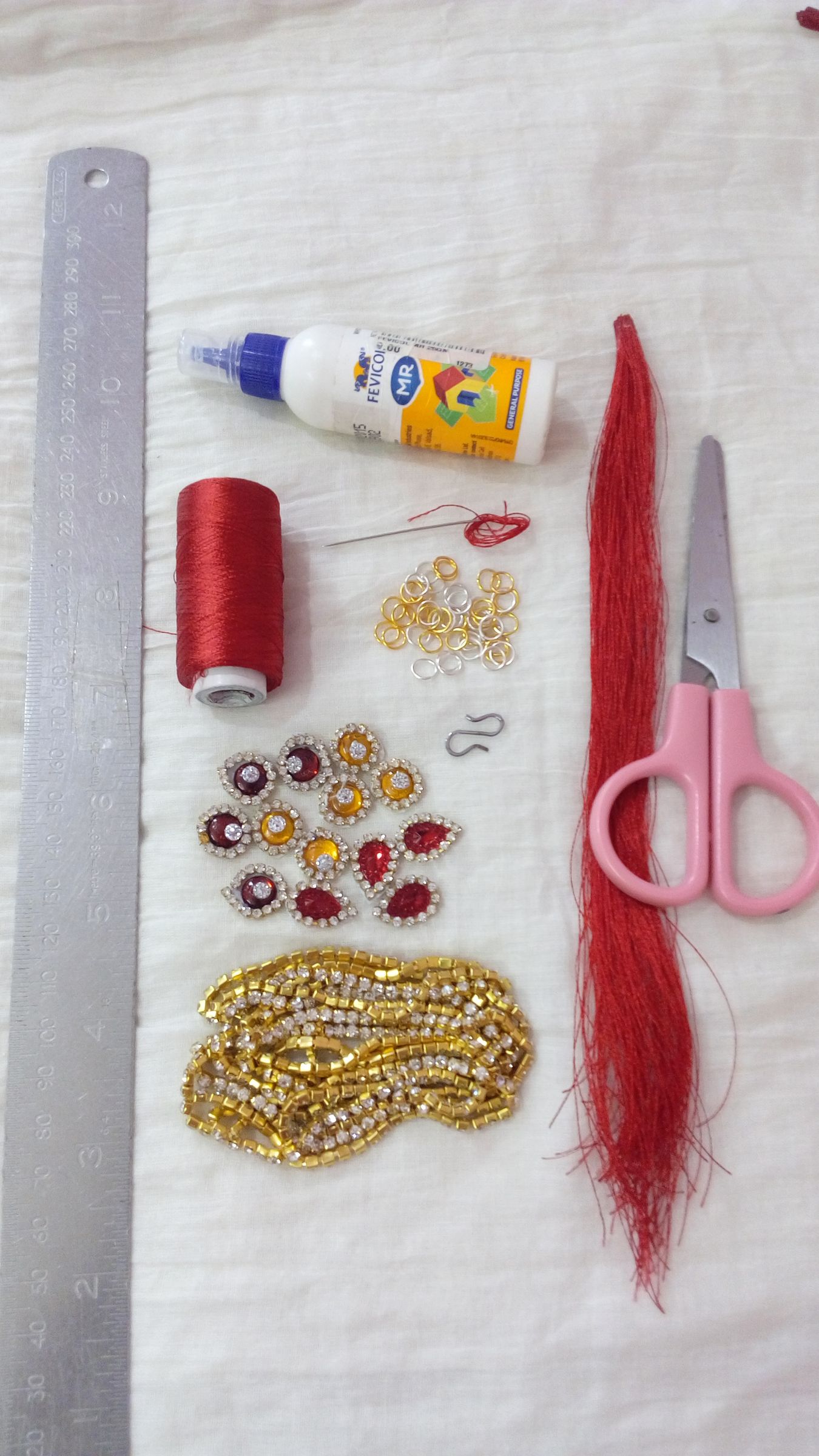 How to Make a Silk Thread Necklace : 5 