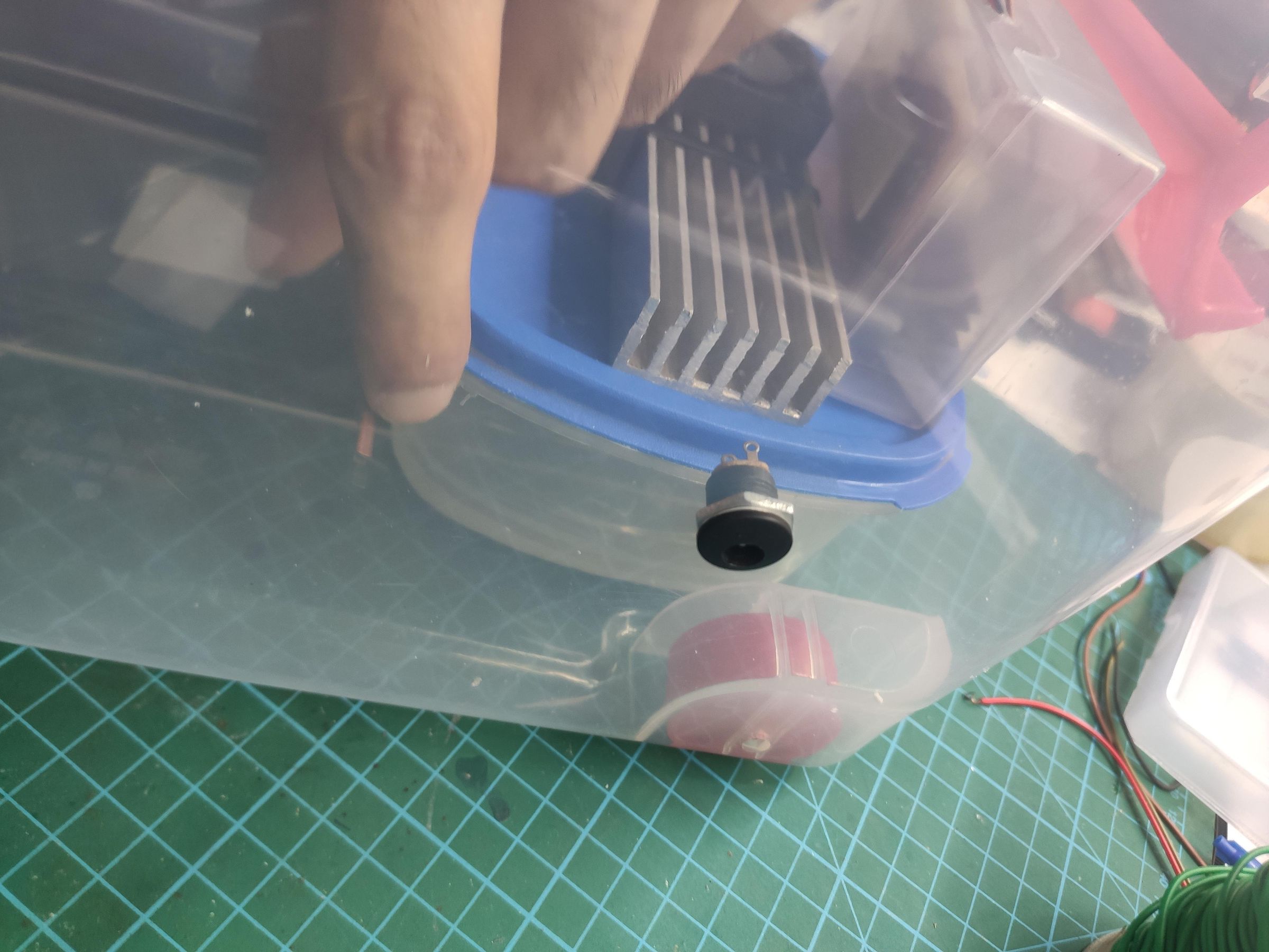 Humidity Controlled Box for Storing Camera, Lenses, 3D Printing Filaments Etc. 5 Steps