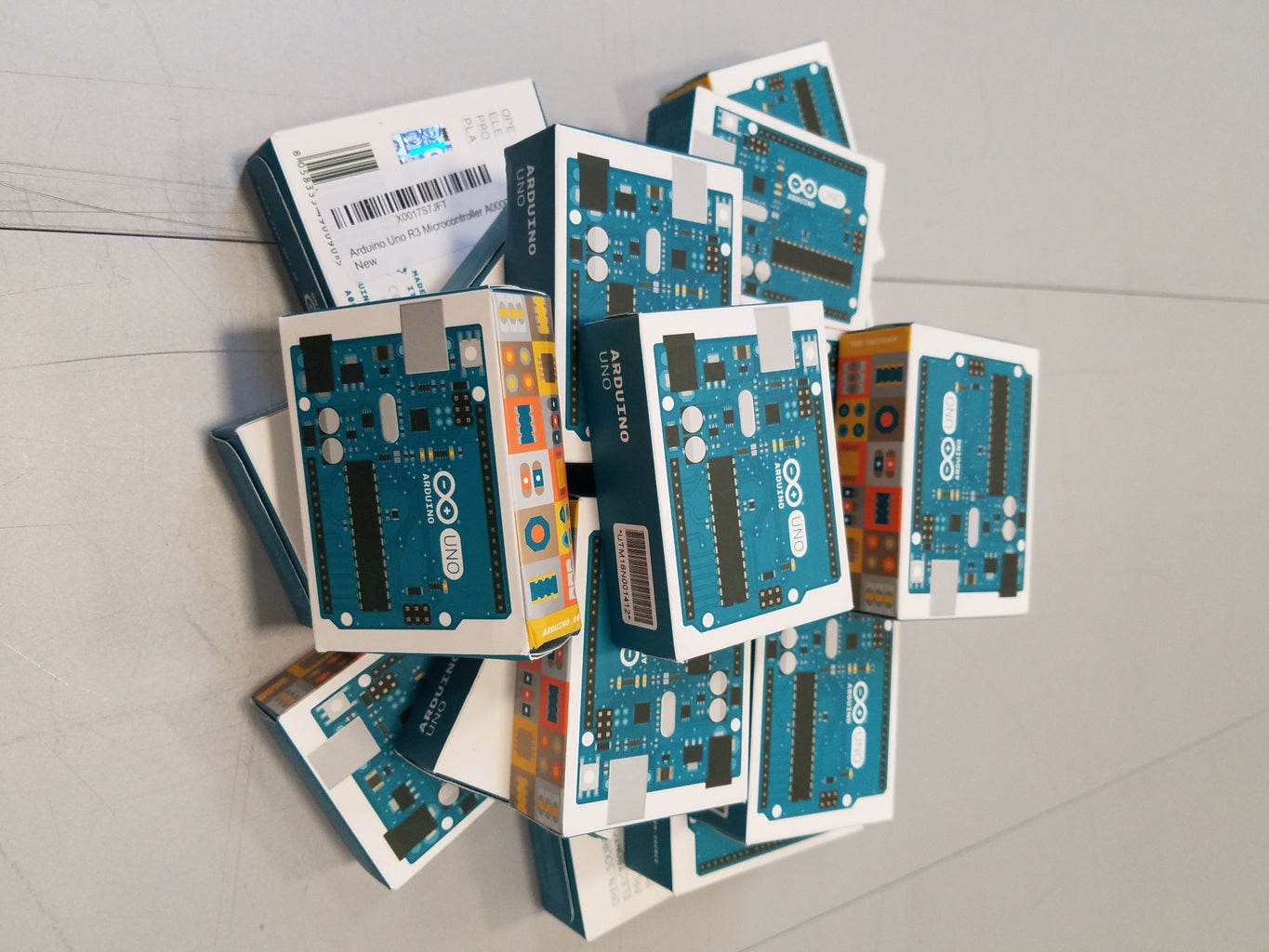 A Beginner's Guide to Microcontrollers : 10 Steps (with Pictures ...