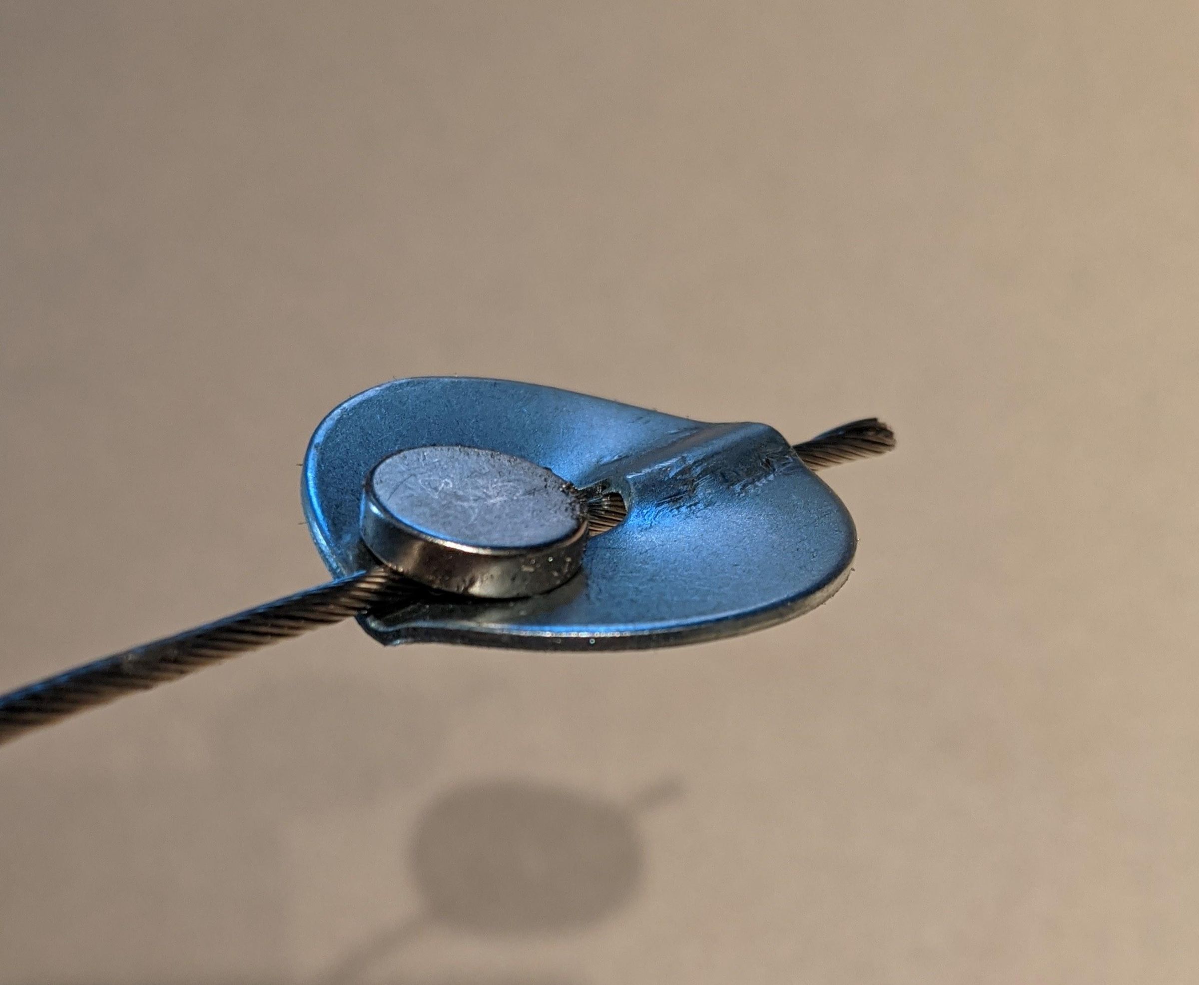 Motorized Spider Halloween Candy Delivery System 5 Steps (with