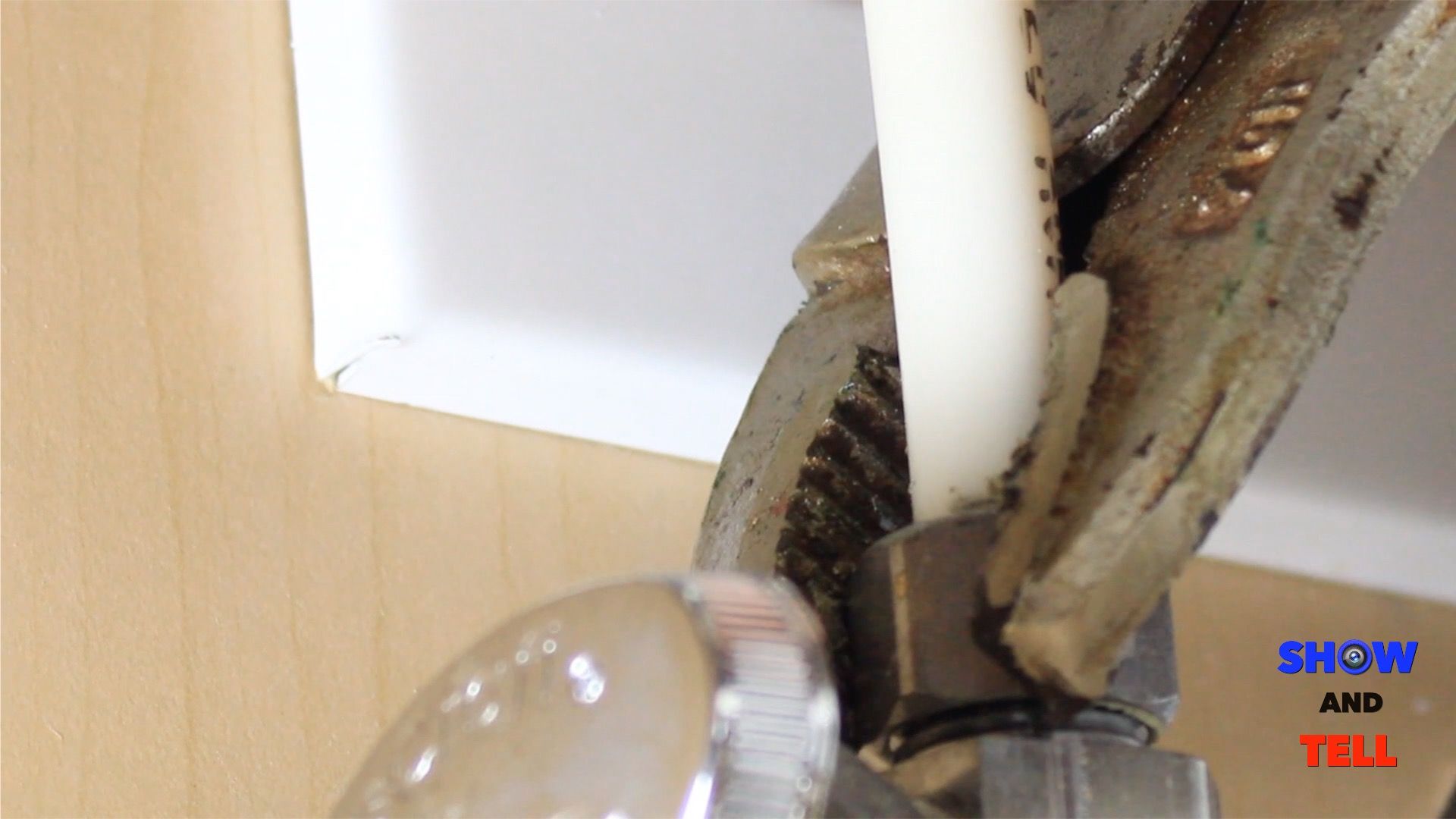 How to Replace a Kitchen Sink Faucet : 20 Steps (with Pictures