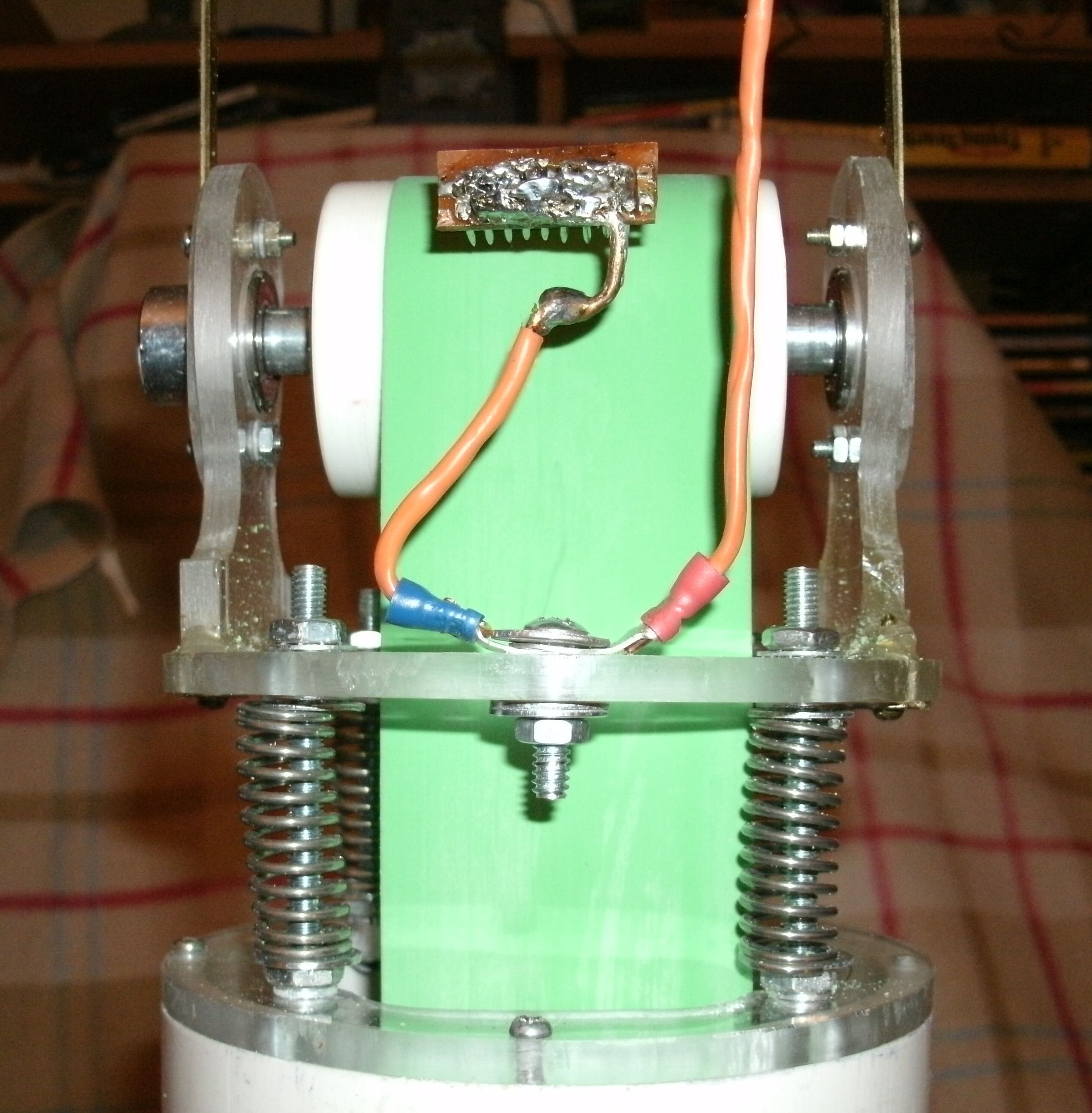 Homemade Van De Graaff Generator 9 Steps Instructables