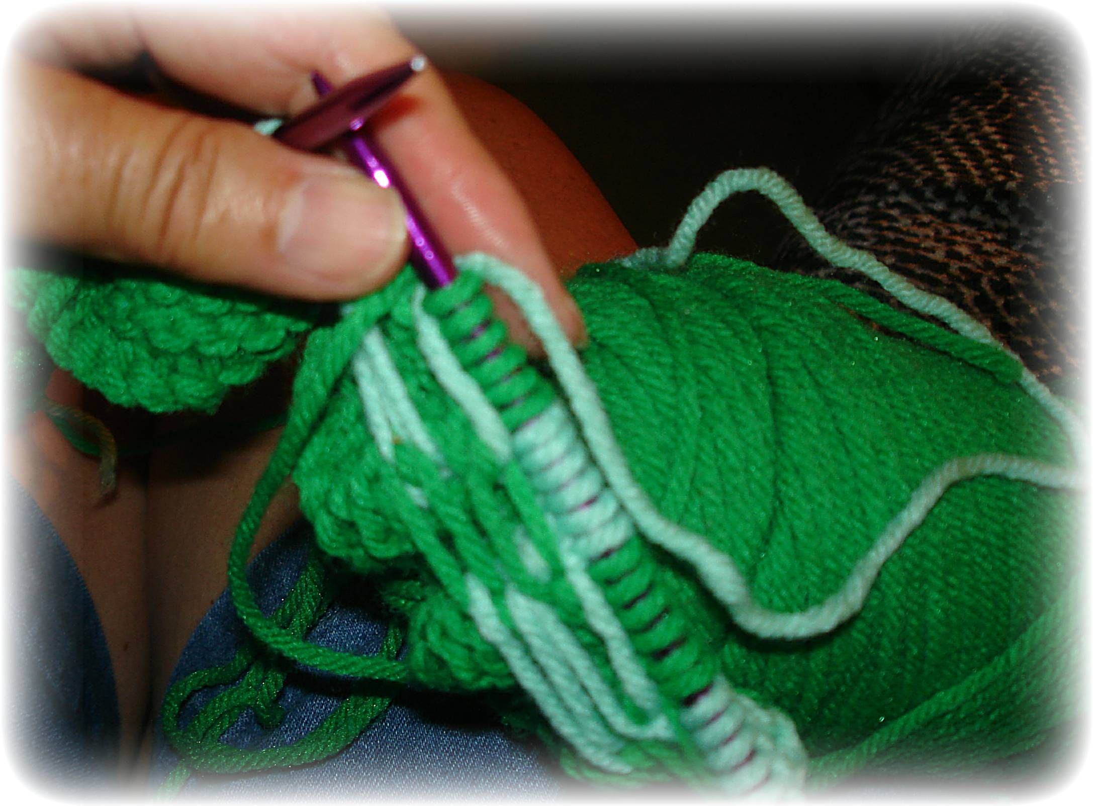 How to Knit a 'proper' English Tea Cosy! 12 Steps (with Pictures