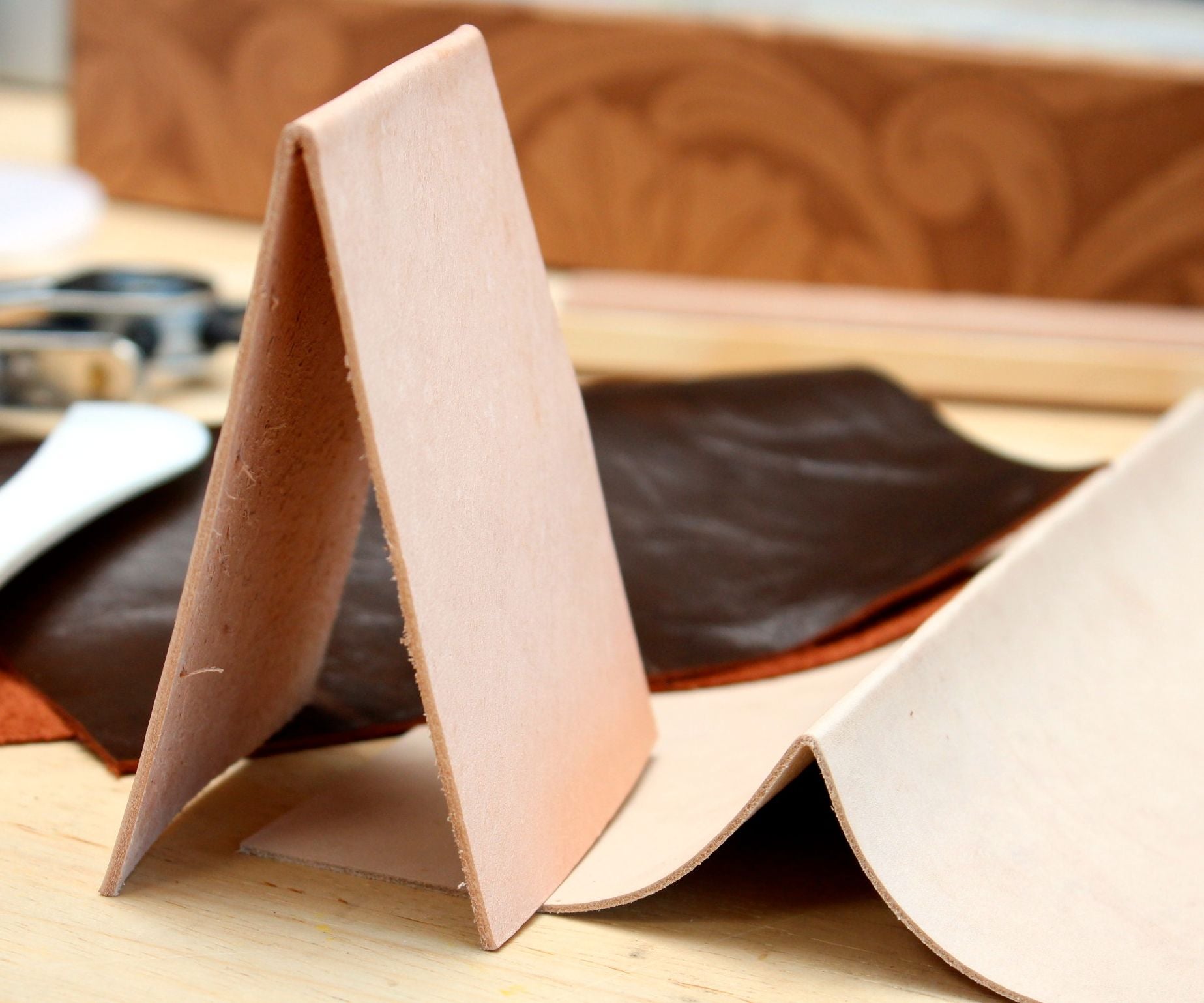 How to Make Folds in Leather 5 Steps (with Pictures) Instructables