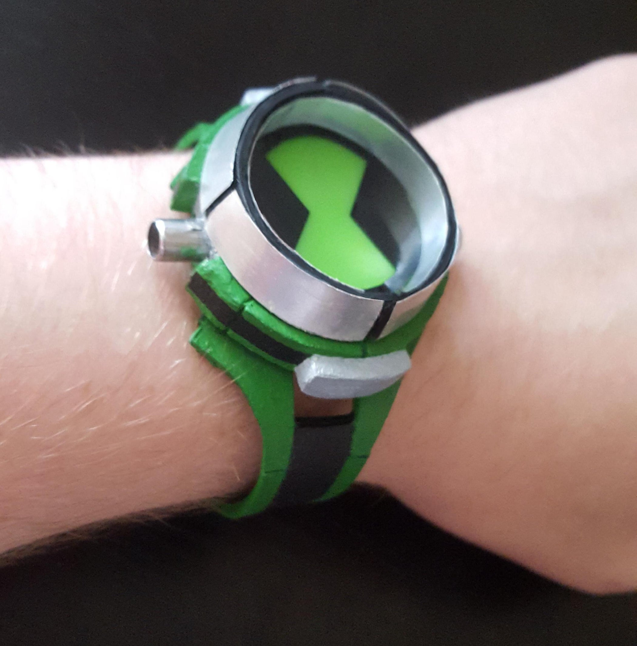 Ben 10 Alien Force Omnitrix Prop Replica Cosplay : 5 Steps (with ...