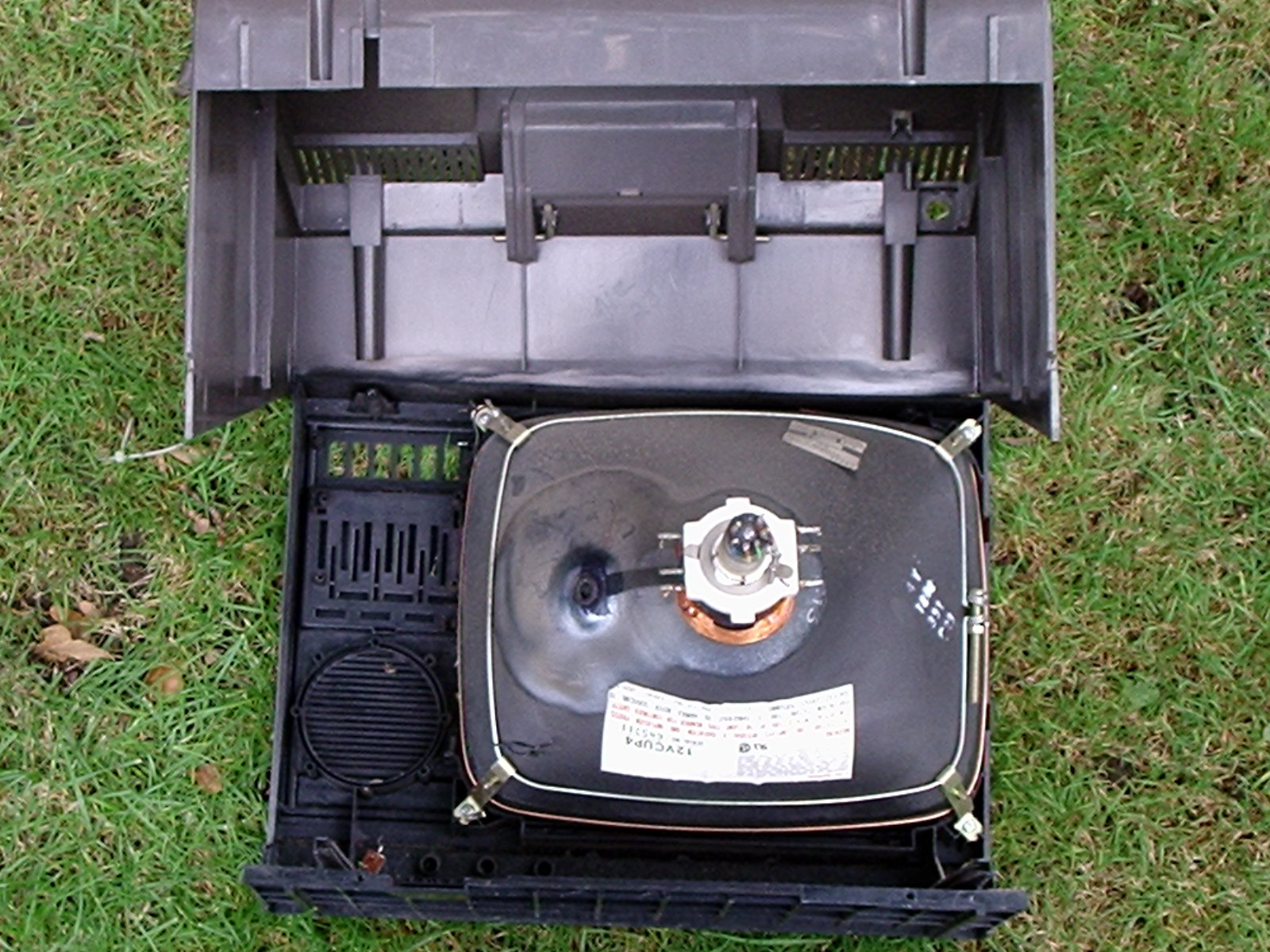 How to Take Apart TV 7 Steps (with Pictures) Instructables