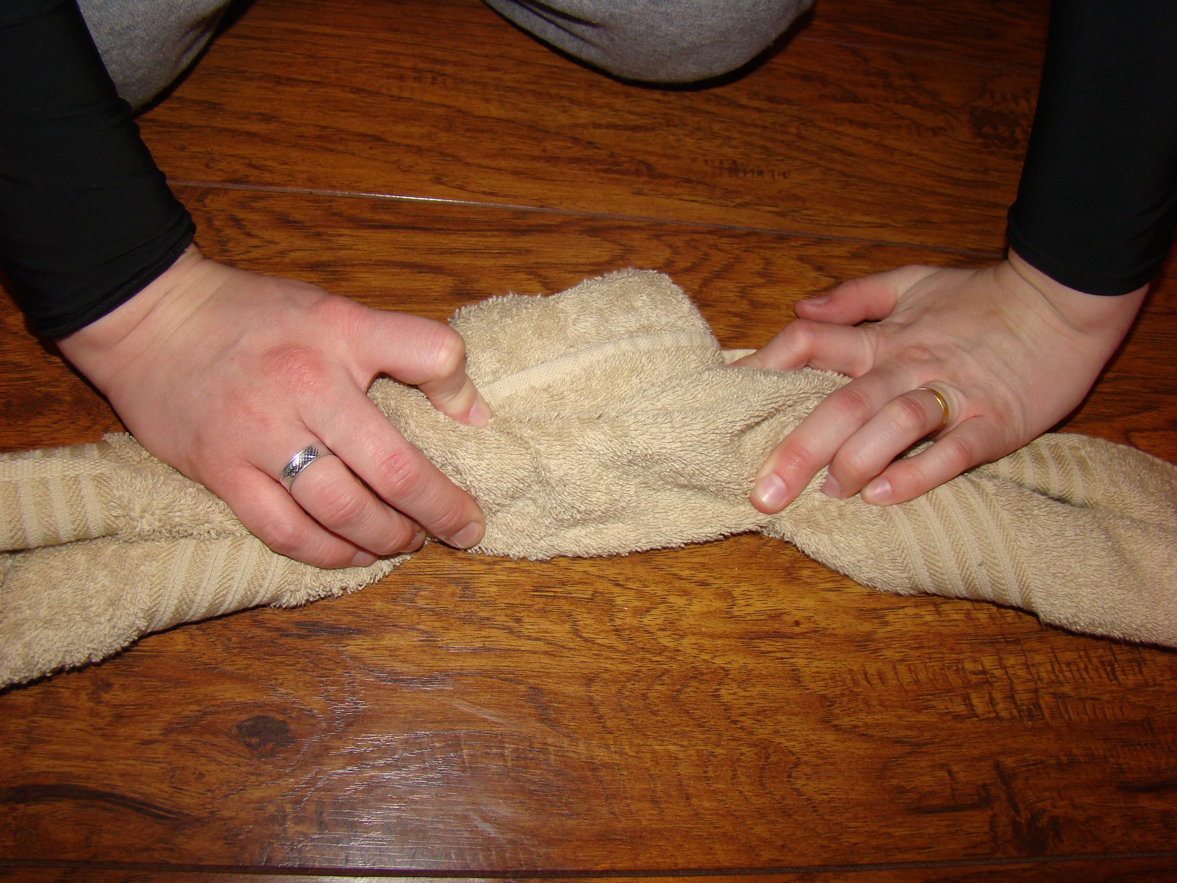 How to Create a Towel Elephant! 9 Steps Instructables