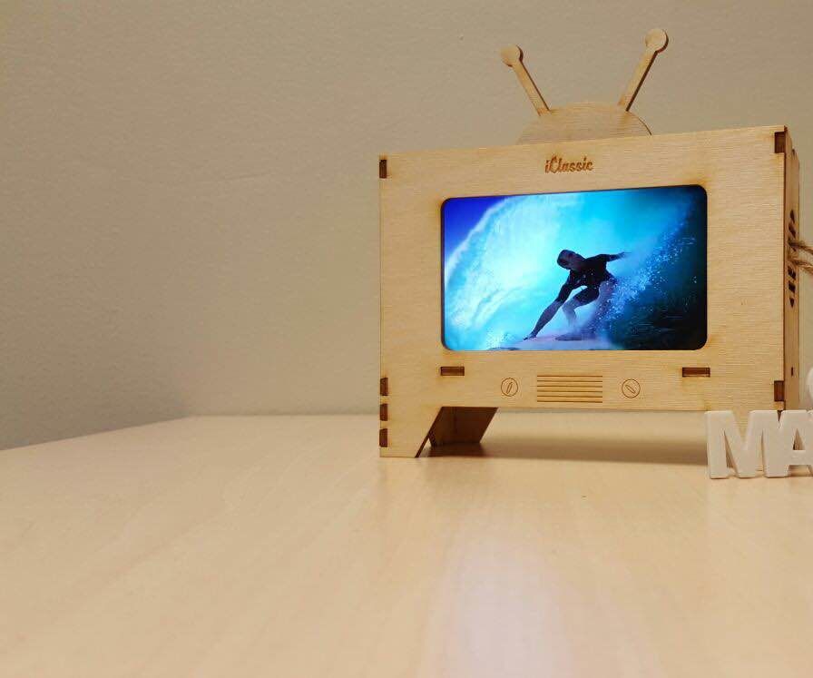 (dutch) wooden smartphone(iphone6) tv + back led light DIY Project DIY Project Image