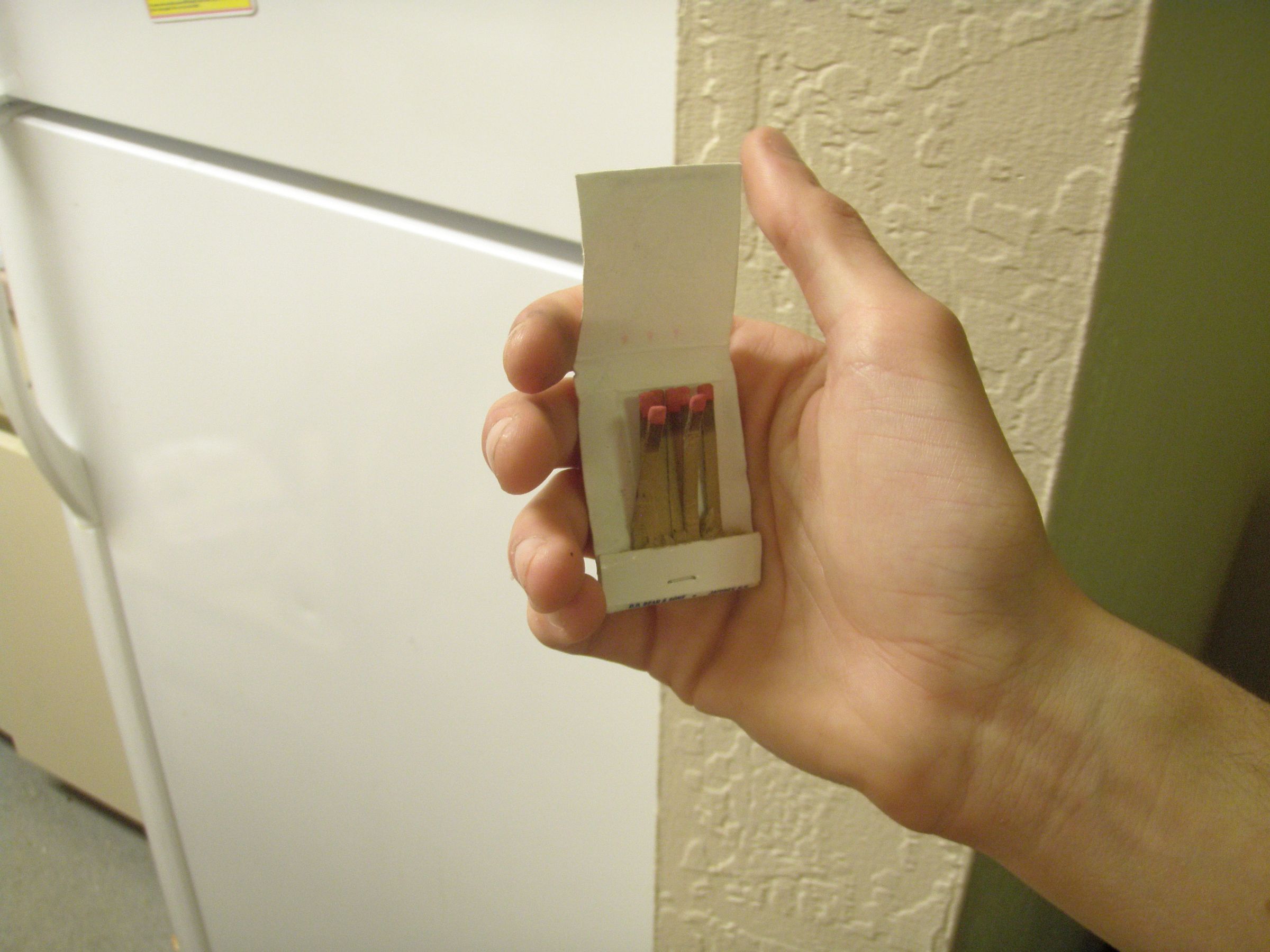 Light a Match Onehanded From a Matchbook 6 Steps (with Pictures