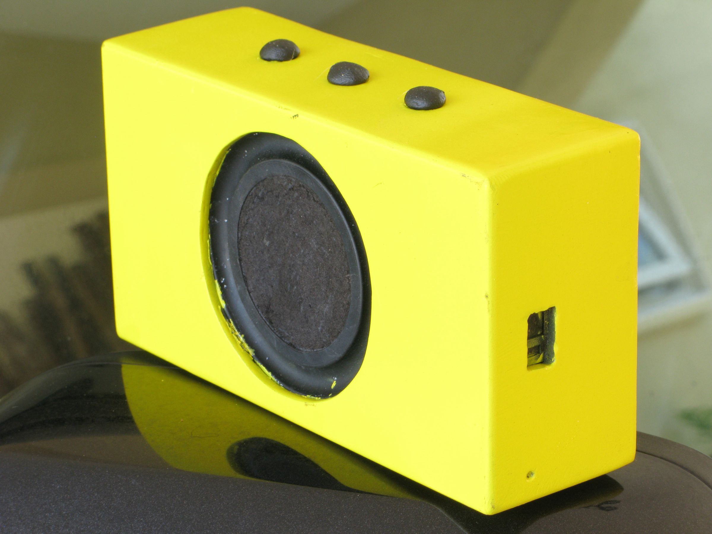 Make a Solar Bluetooth Speaker (Homebrew Big Jambox) 15 Steps (with