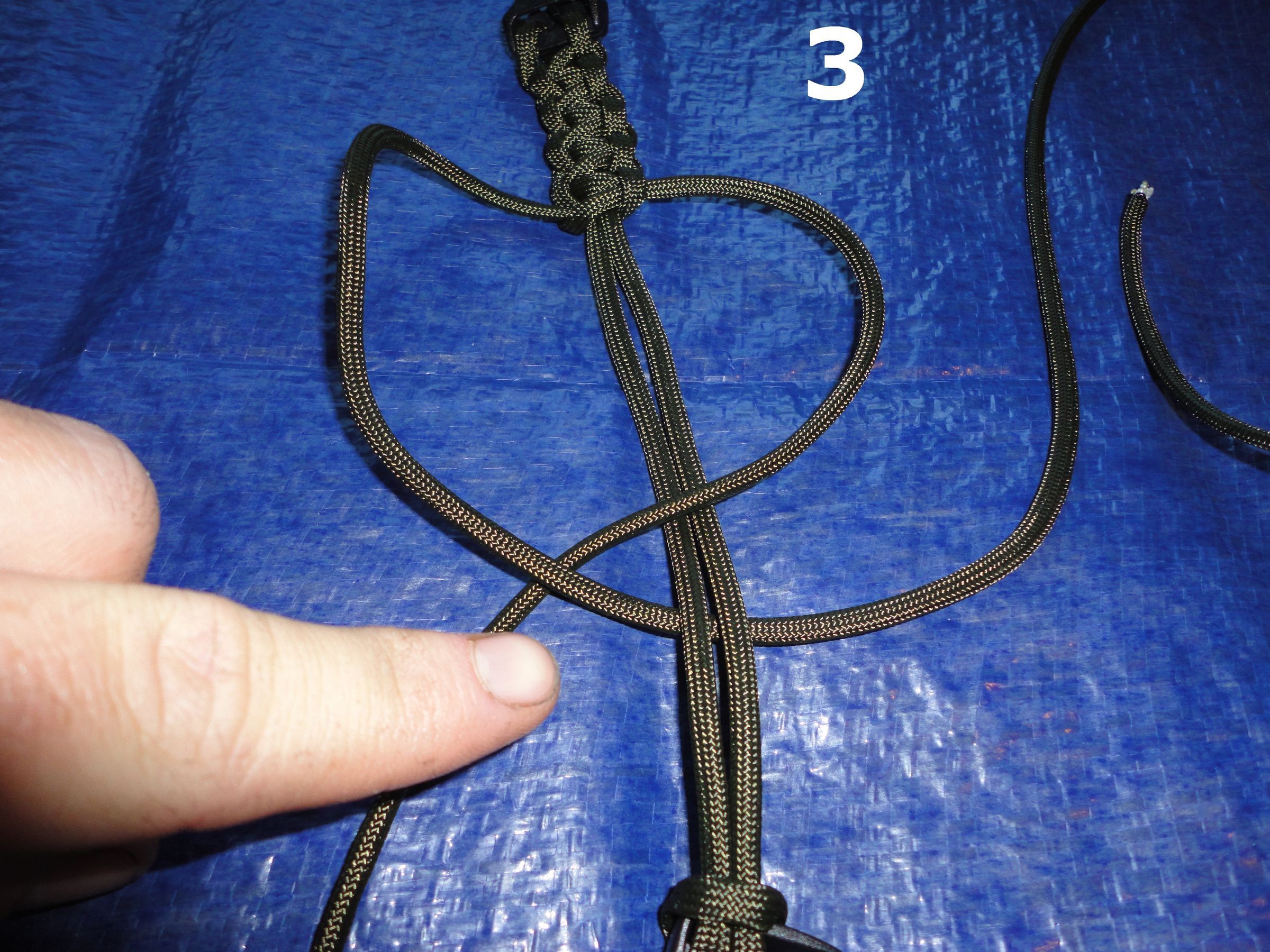 Super Easy Paracord Bracelet 6 Steps Instructables