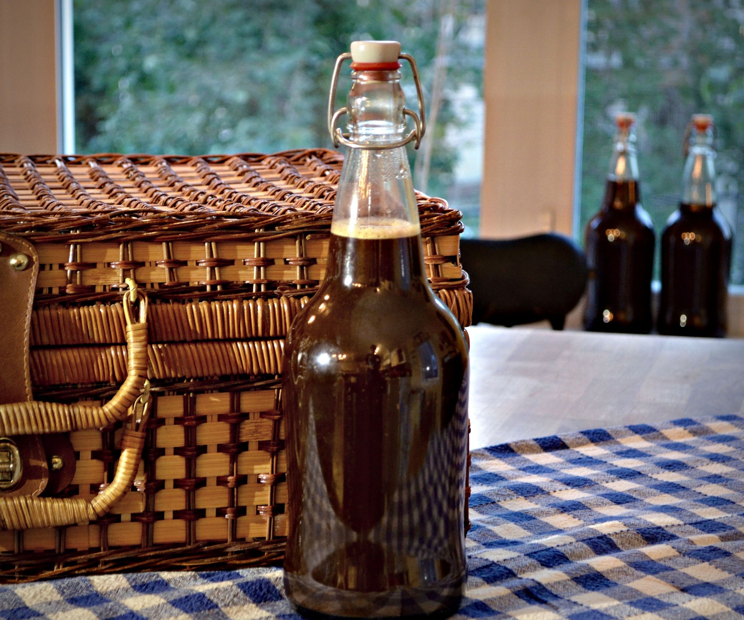 Homemade Rustic Root Beer