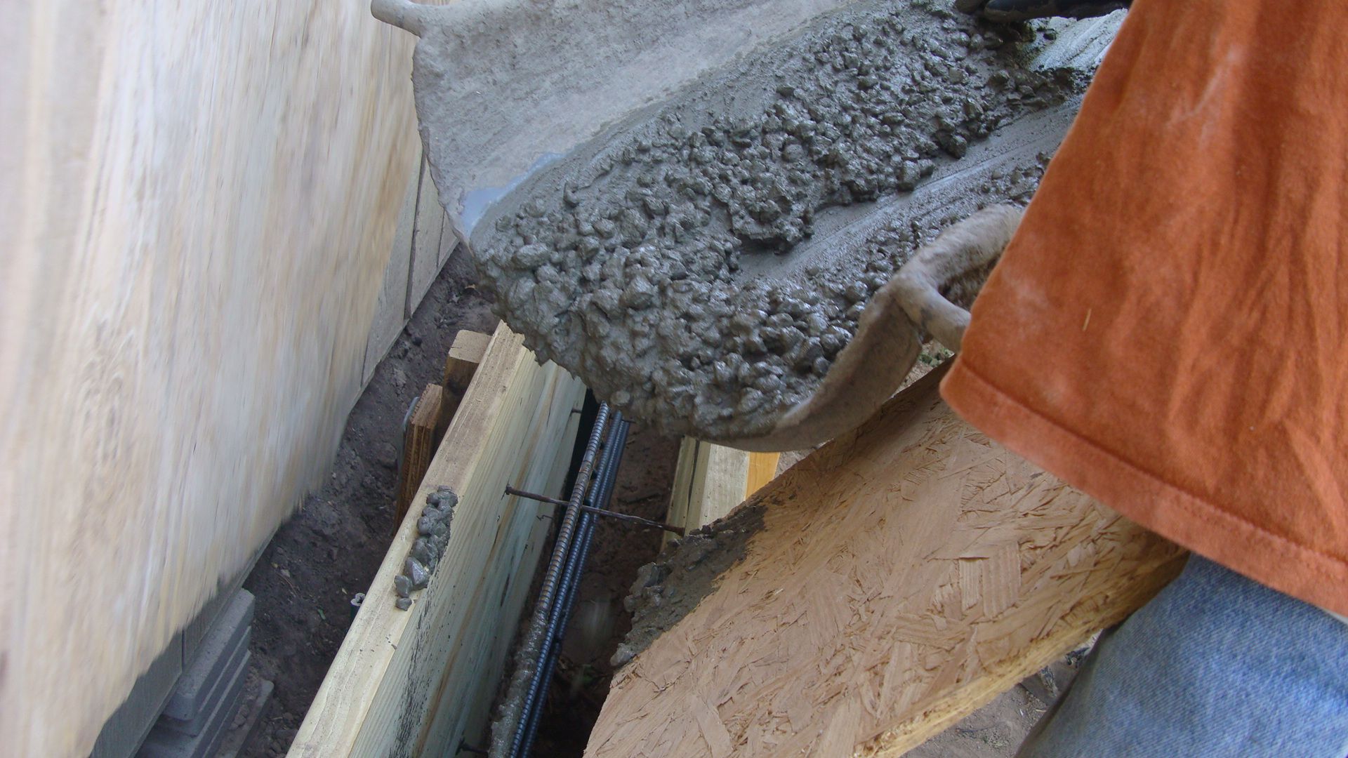 Retaining Wall and Footer/ Pouring Concrete Instructables