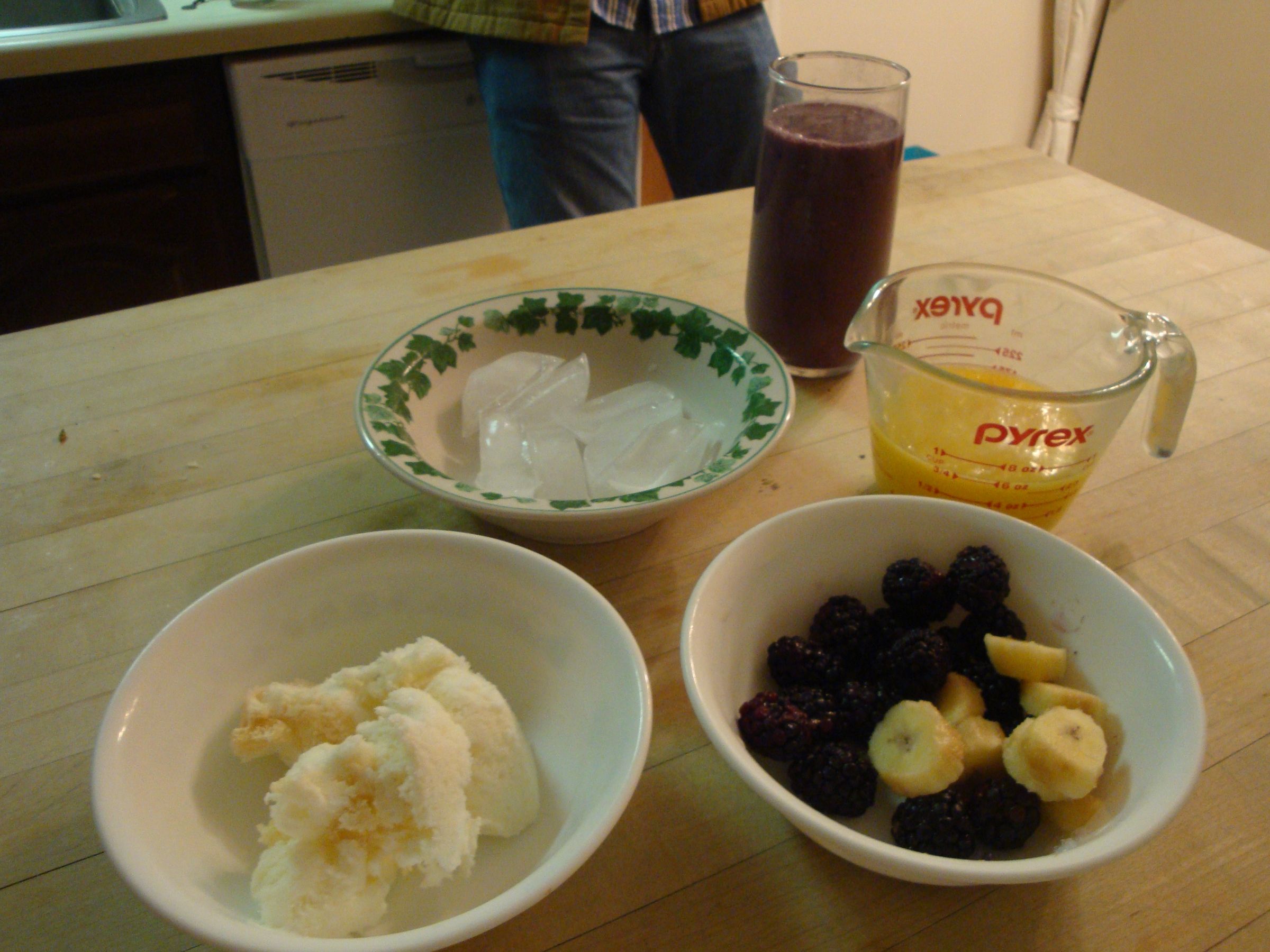 Eat Invasive Species:  Himalayan Blackberry Smoothie