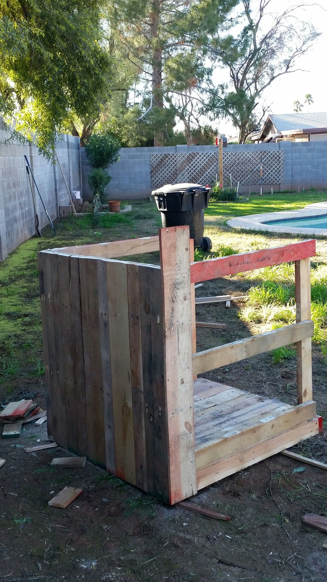 Chicken Coop Made of Pallets 5 Steps Instructables