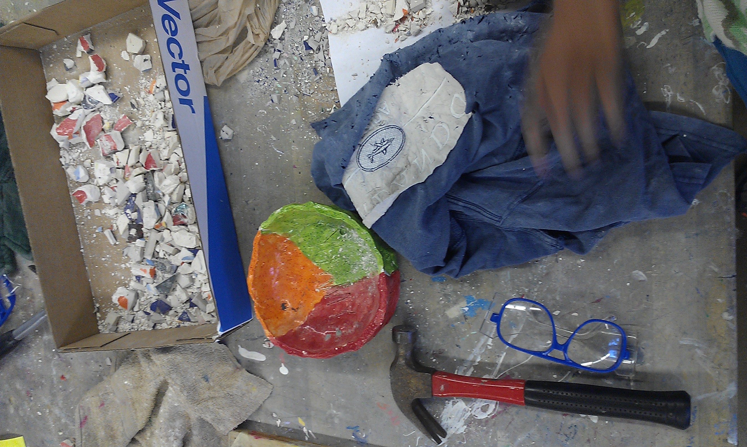 Recycle Ceramics Into Awesome Mosaic Stepping Stones 15 Steps Instructables