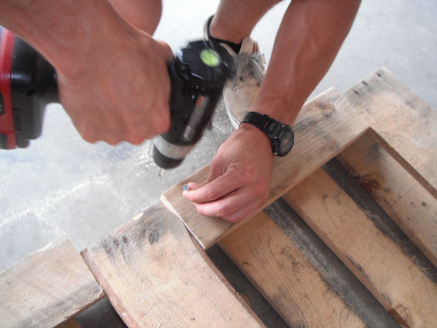 How to Create a Raised Pallet Garden Bed 10 Steps Instructables