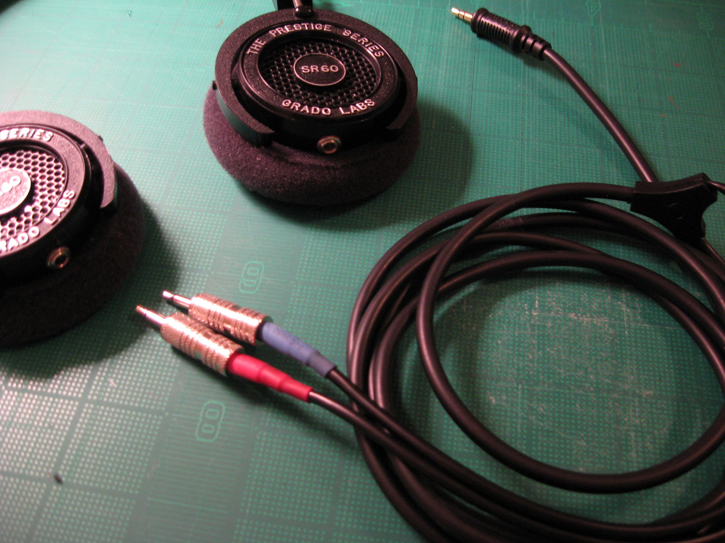 Make Your Headphone Cable Removable 3 Steps (with Pictures