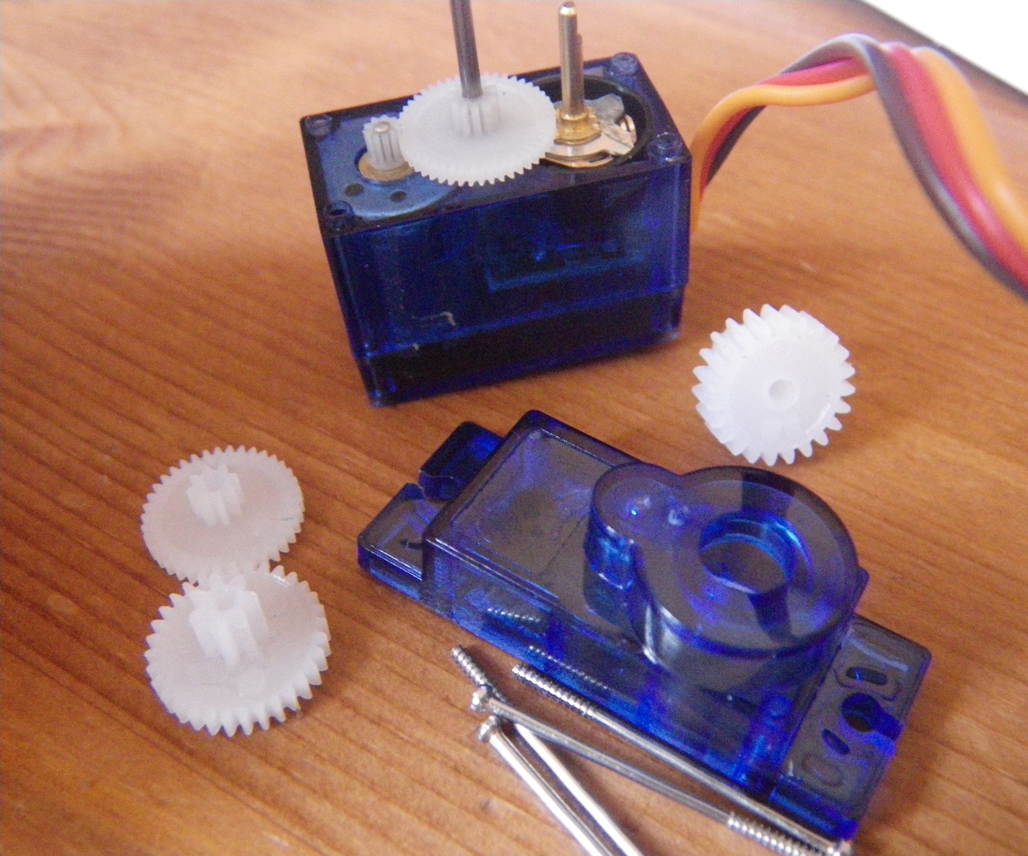 Continuous Rotation Micro Servo (5min, No Soldering or Extra Parts