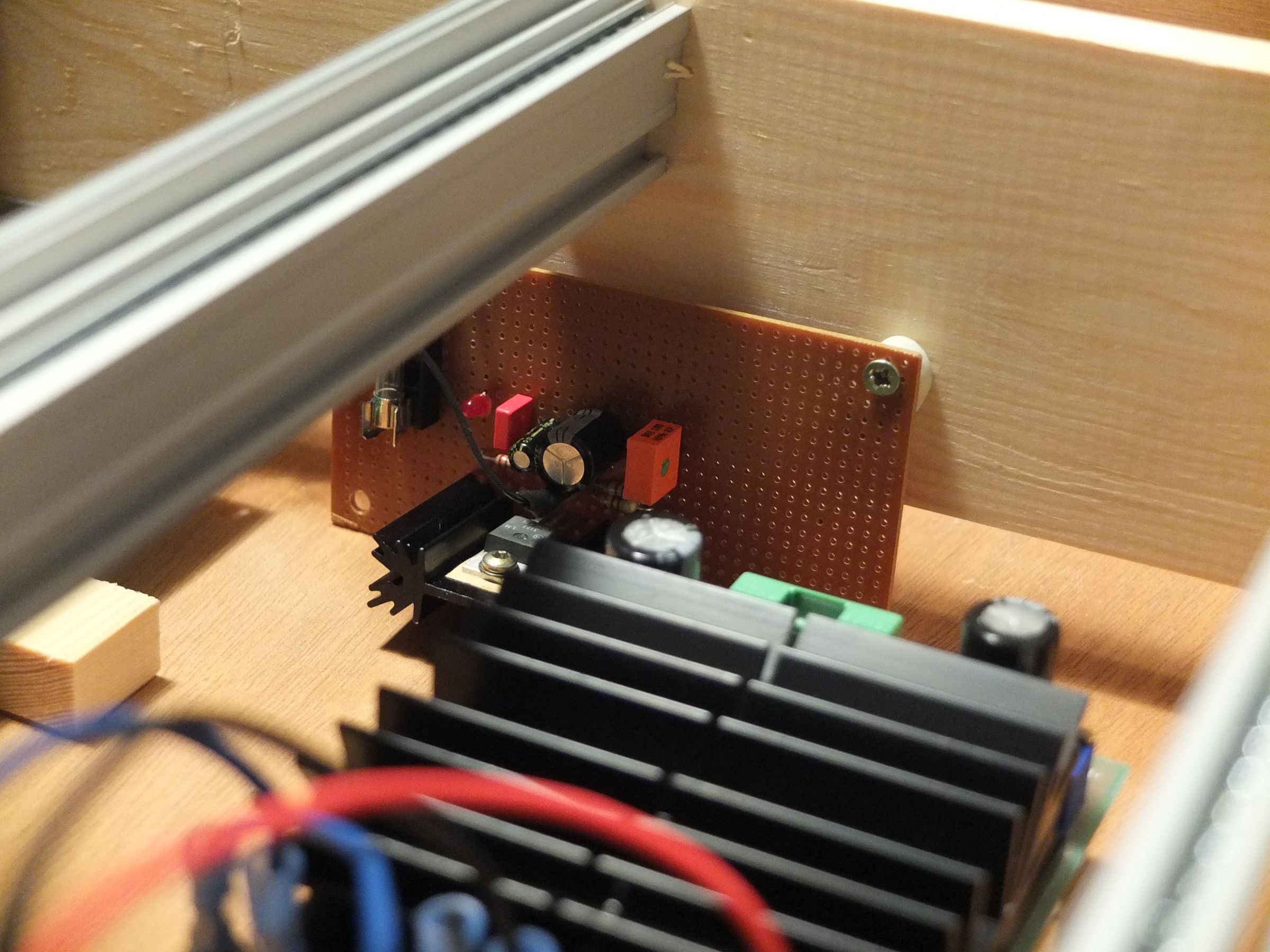 Build Your Own Lowcost EurorackSuitcase 6 Steps (with Pictures